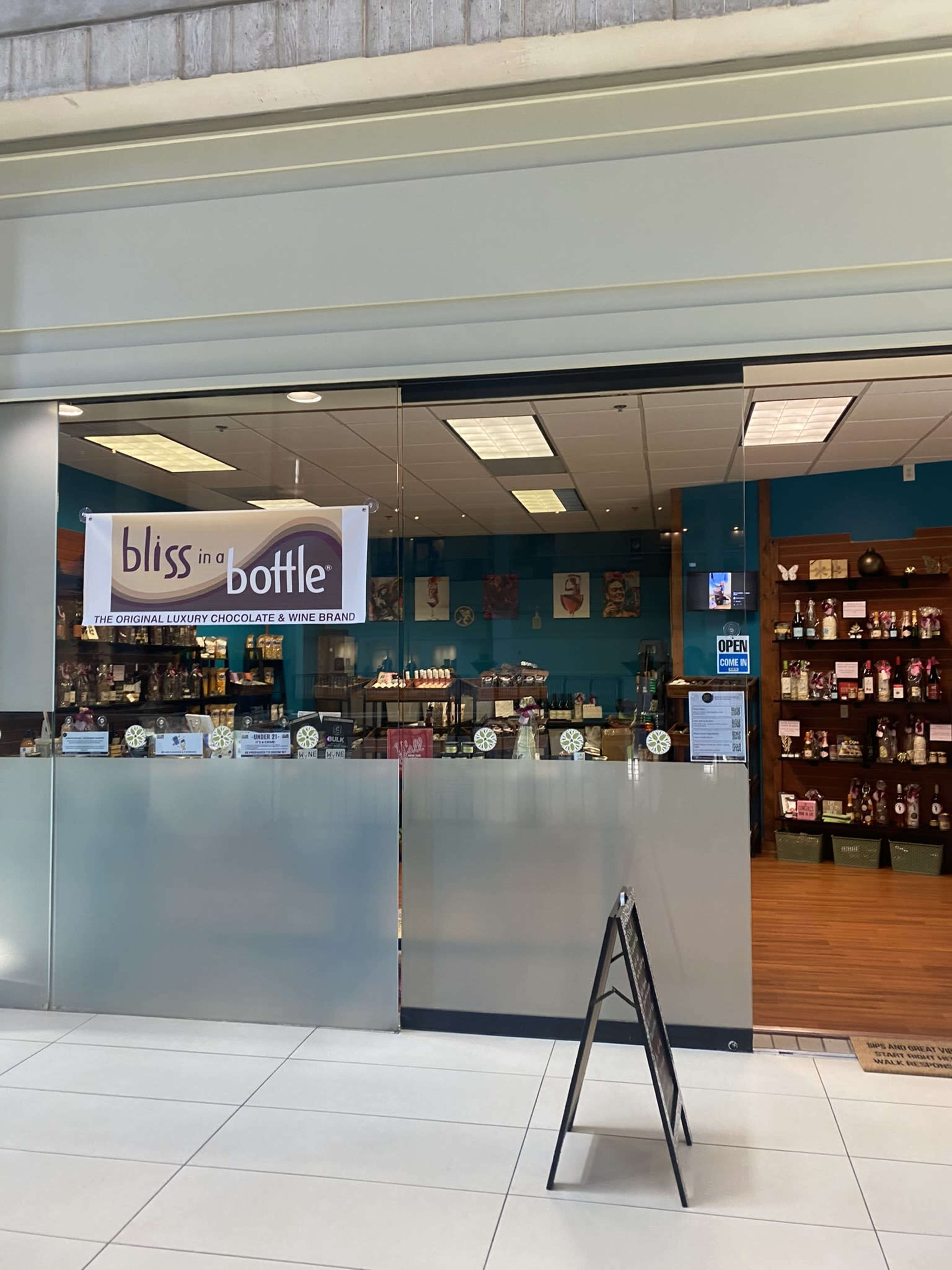 Unique Dynamic Downtown Retail Space with Groovy Vibe Image in Dallas Downtown Historic District, Dallas, TX