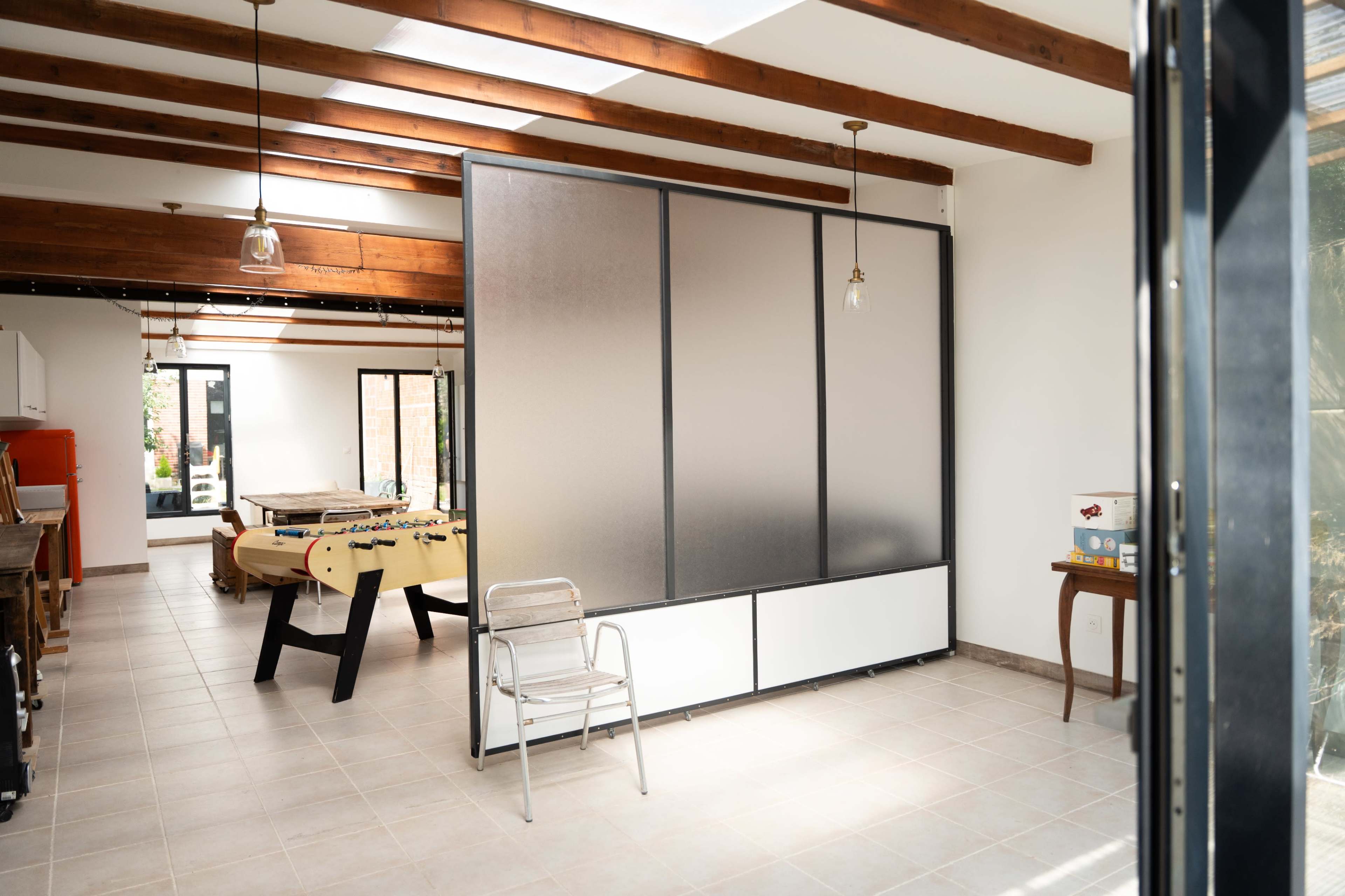 Atelier industriel rustique dans l'esprit loft creatif Image in , Montreuil