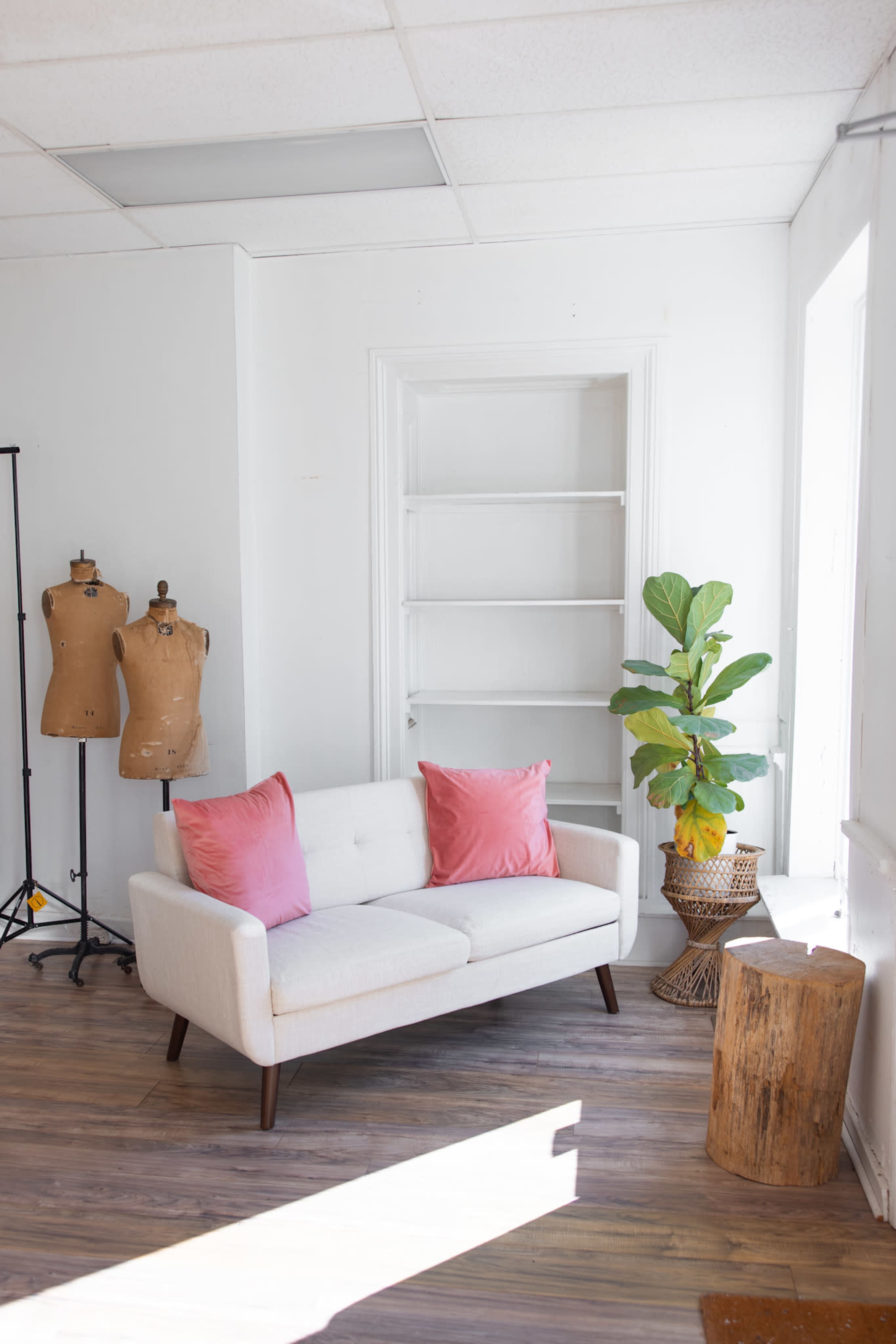 Minimalist Main Street Retail Space Image in Newnan, Newnan, GA