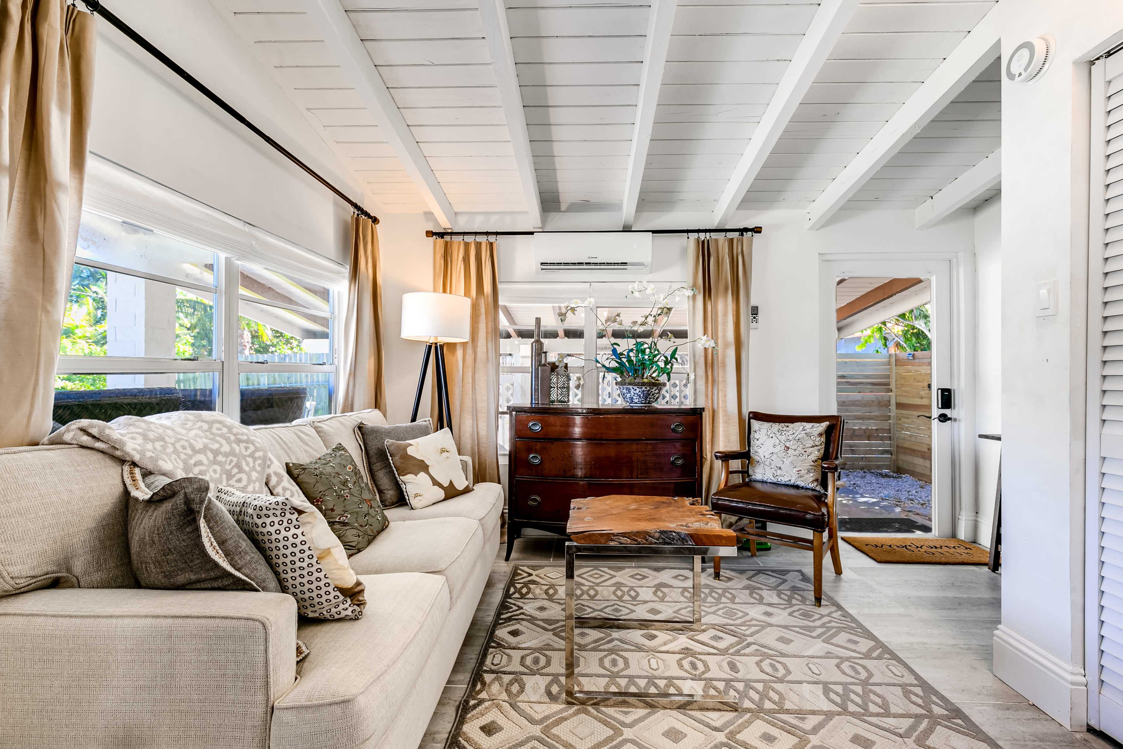 One Story Detached House Image in Ocean Breeze, Lantana, FL