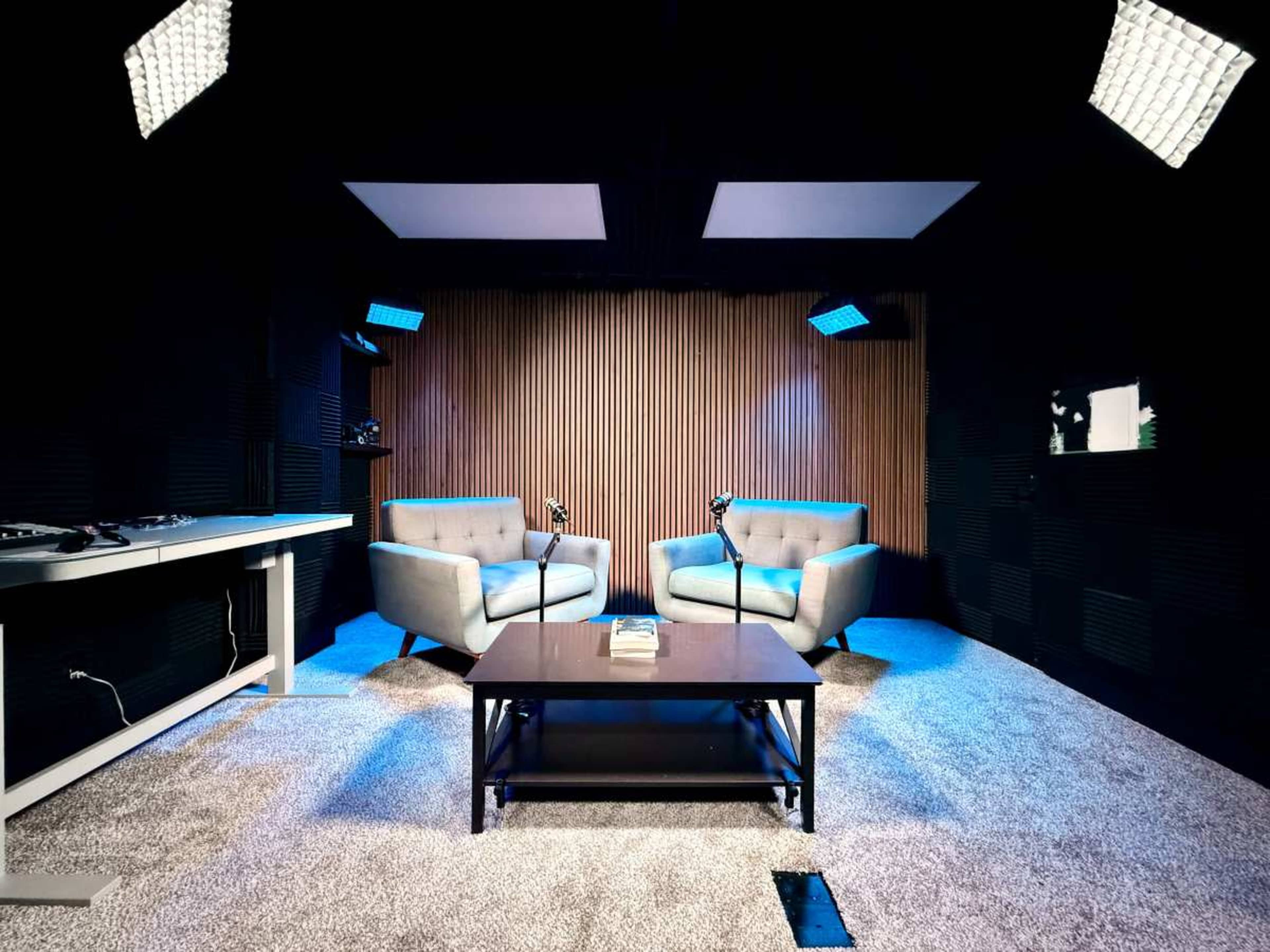 Glendale Podcast Studio with Pro Cameras, Lighting & Audio – Plug and Play Image in Downtown Peoria, Peoria, AZ