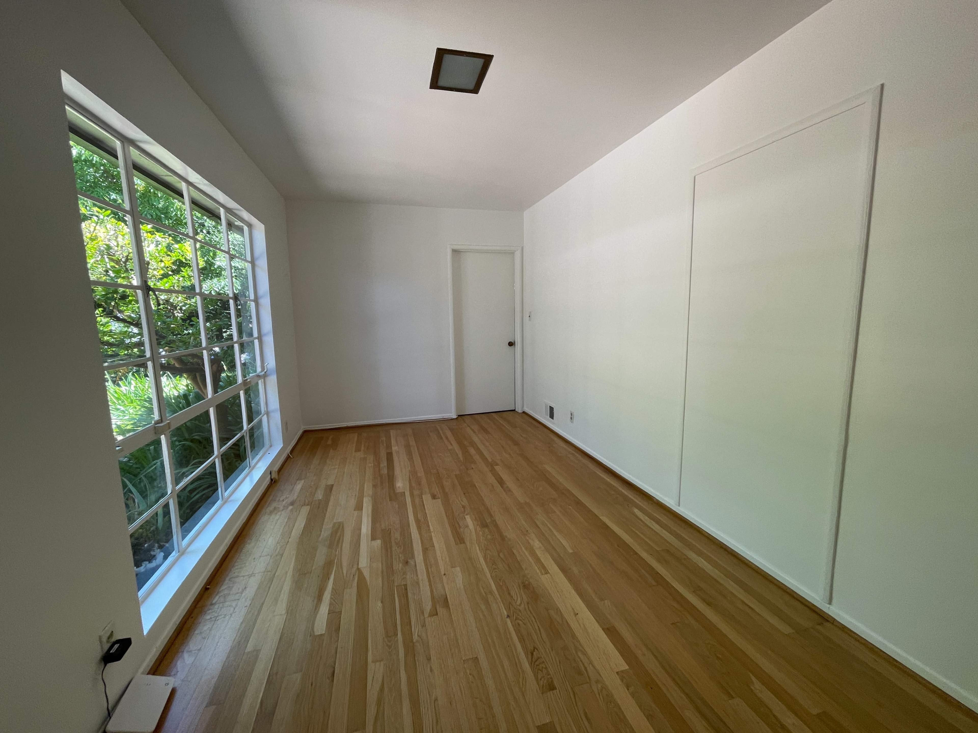 Vacant Vintage Home with Fireplace Image in Sherman Oaks, Sherman Oaks, CA