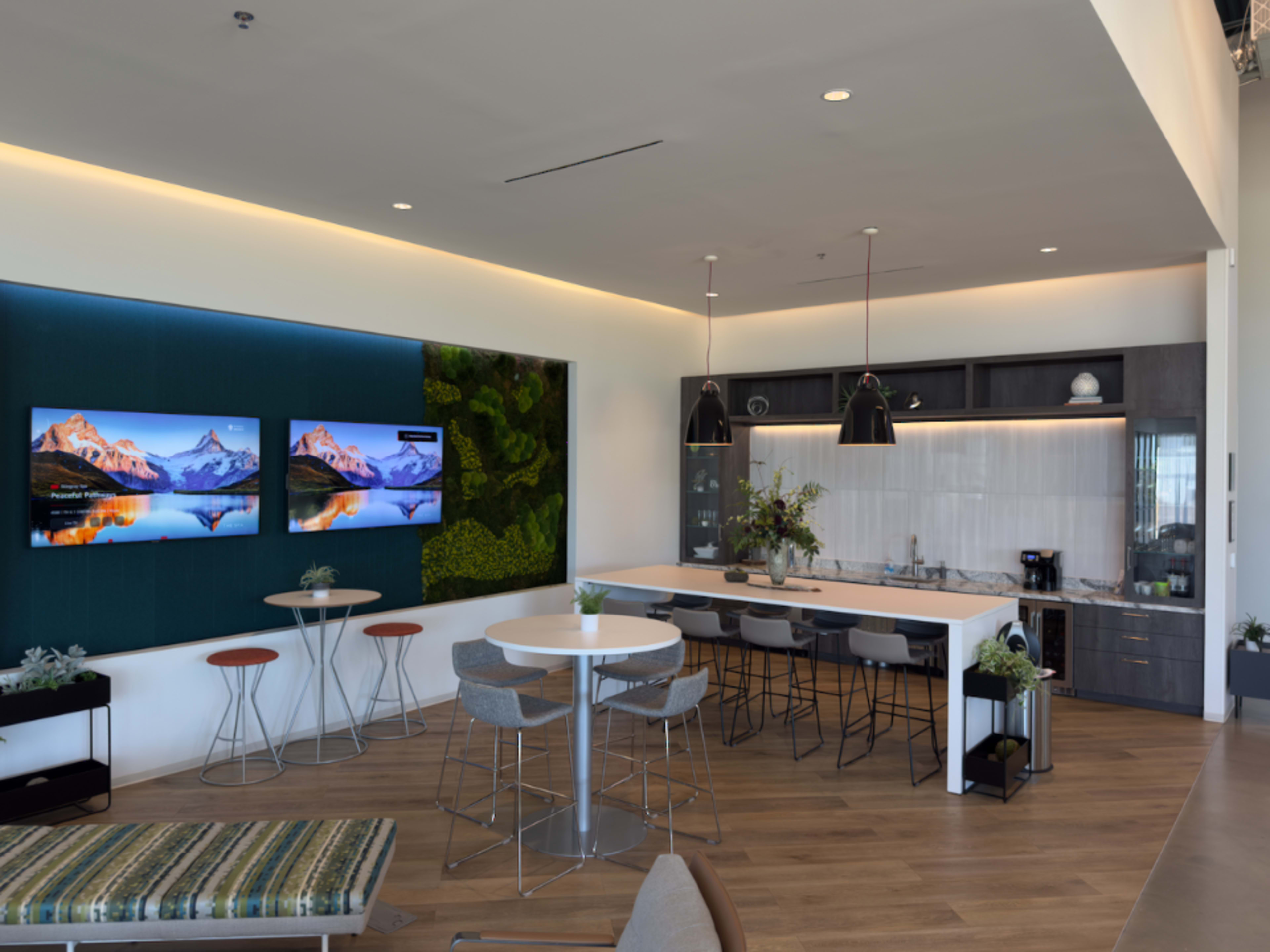 Hospitality Area Breakfast/Lunch Setup