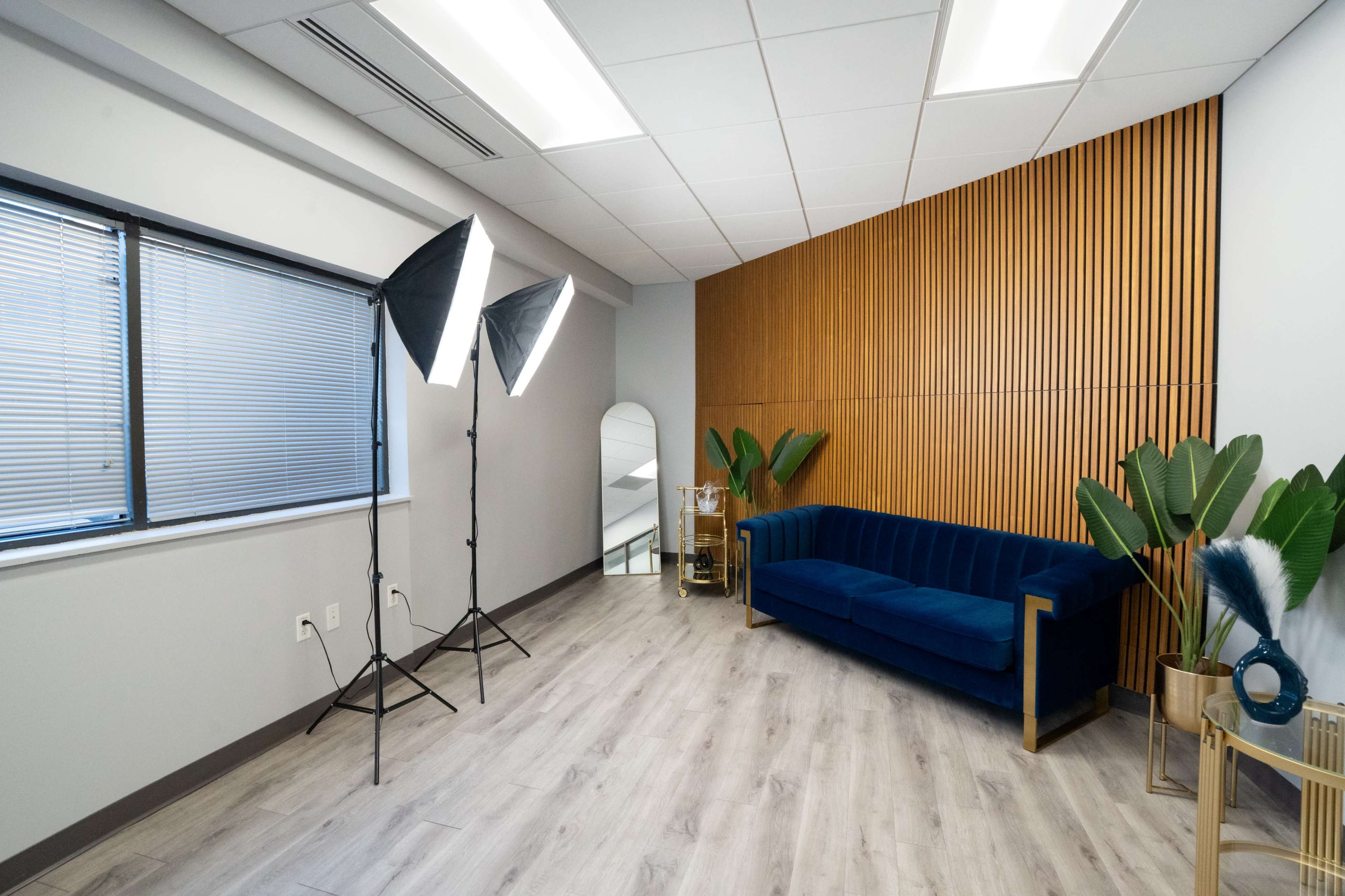 Sleek Glam Station With Lighting Image in Woodlawn, Baltimore, MD