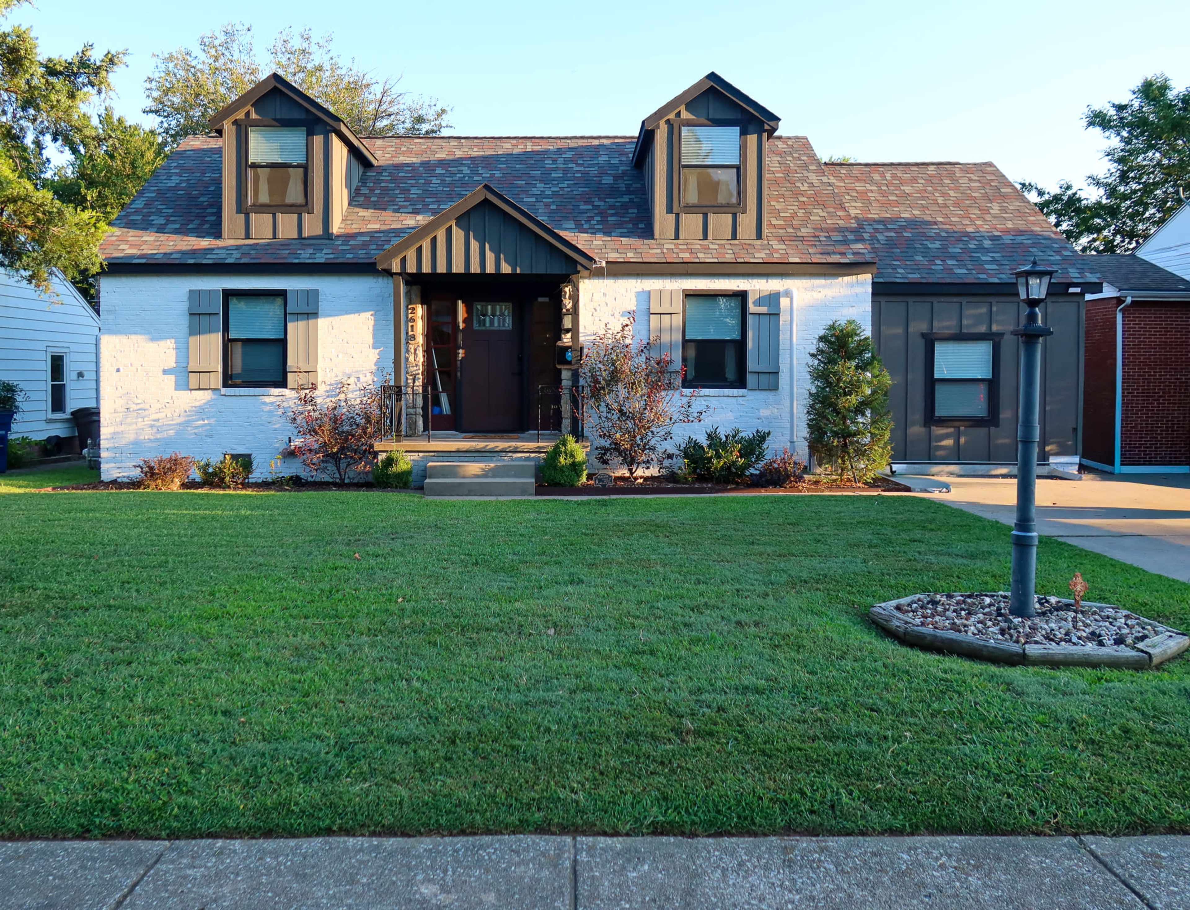 4 Bedroom House - Open Concept, Prime Location, Overnight Stays, Backyard, Parking and More! Image in Tulsa, Tulsa, OK