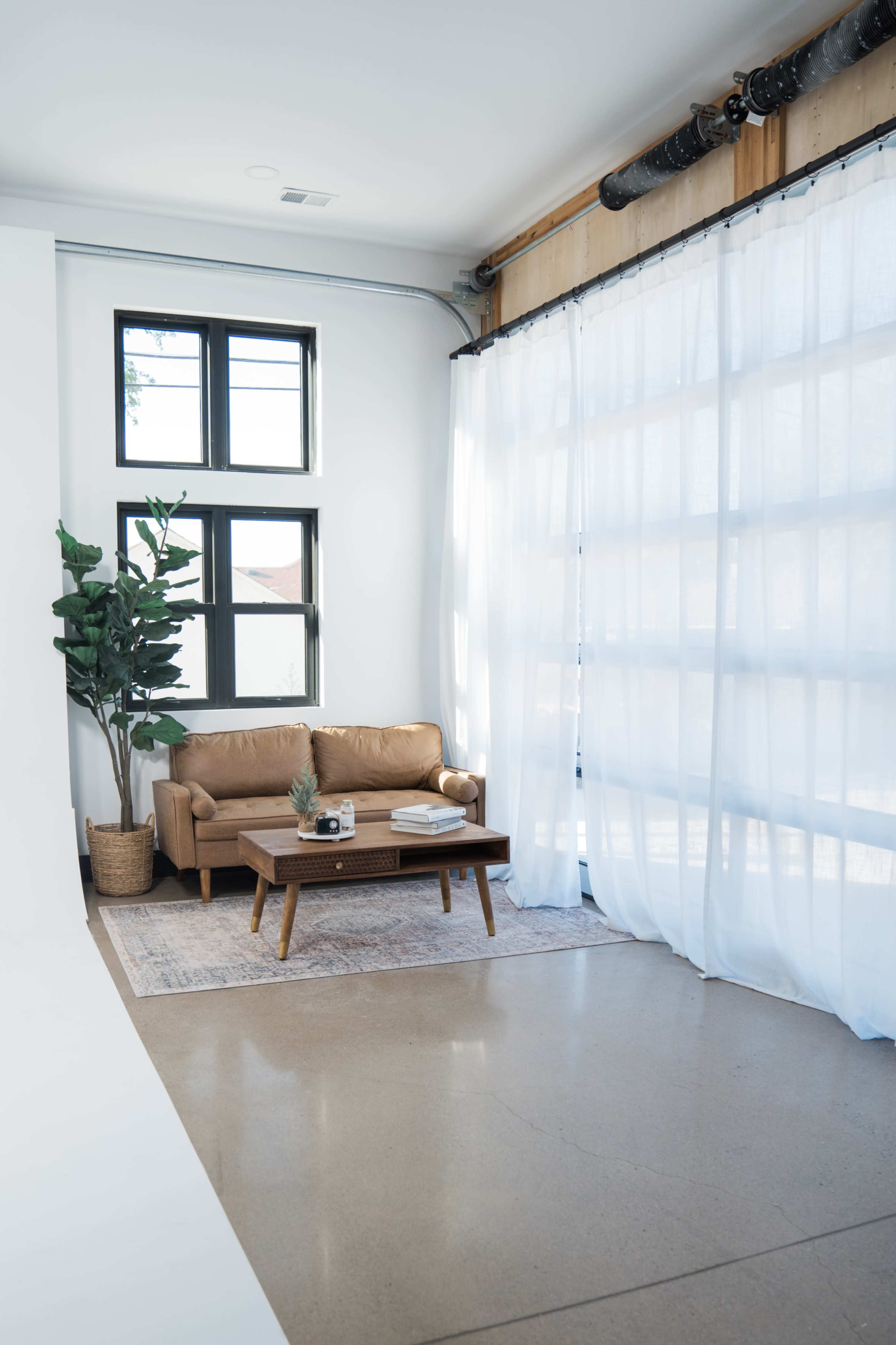 Clean, Modern Studio with Cyclorama Wall Image in Frederick, Frederick, CO