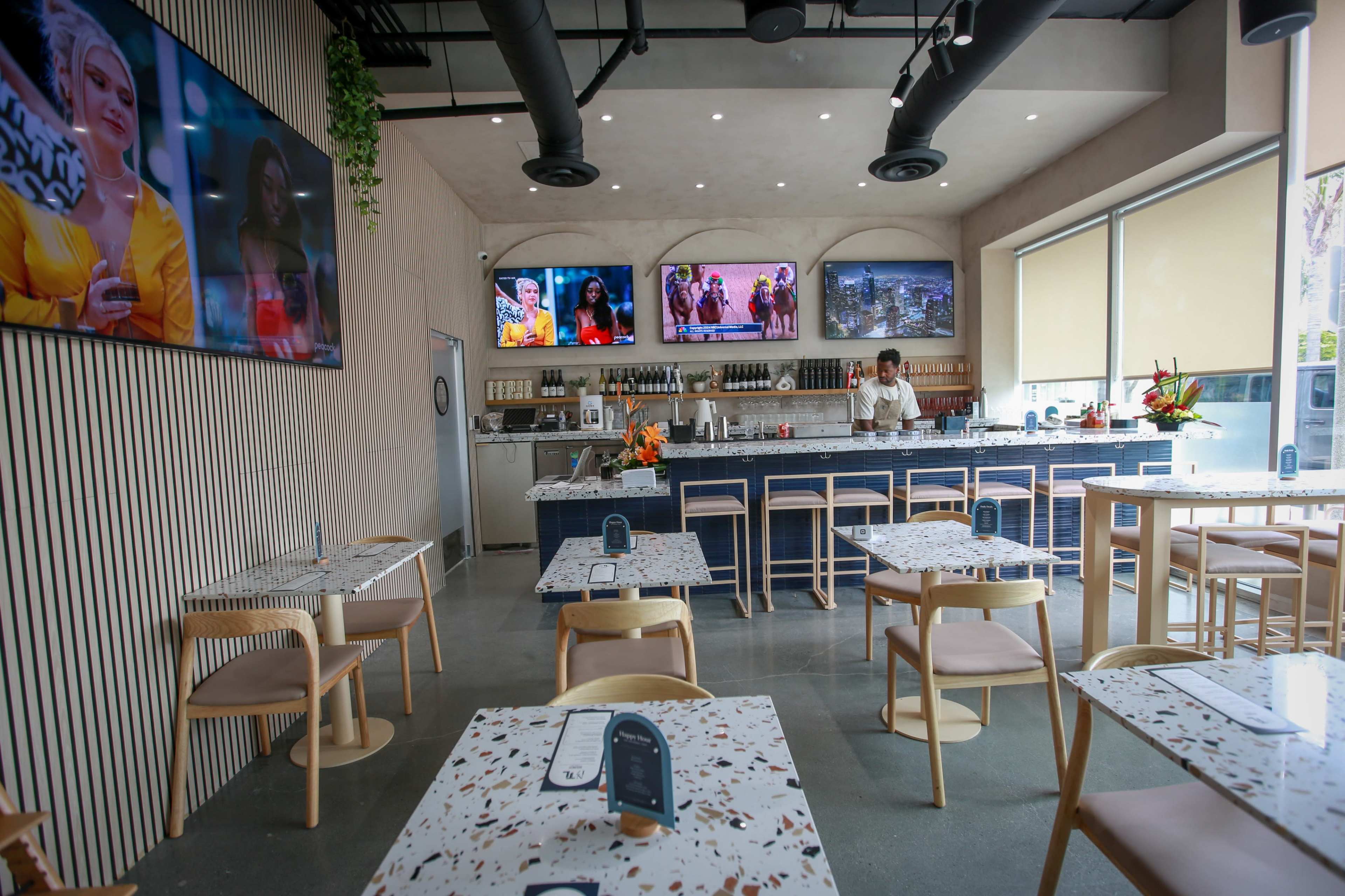 Upscale, Trendy Restaurant & Bar on the Westside (Culver City, Mar Vista) near Venice Beach Image in Culver - West, Los Angeles, CA