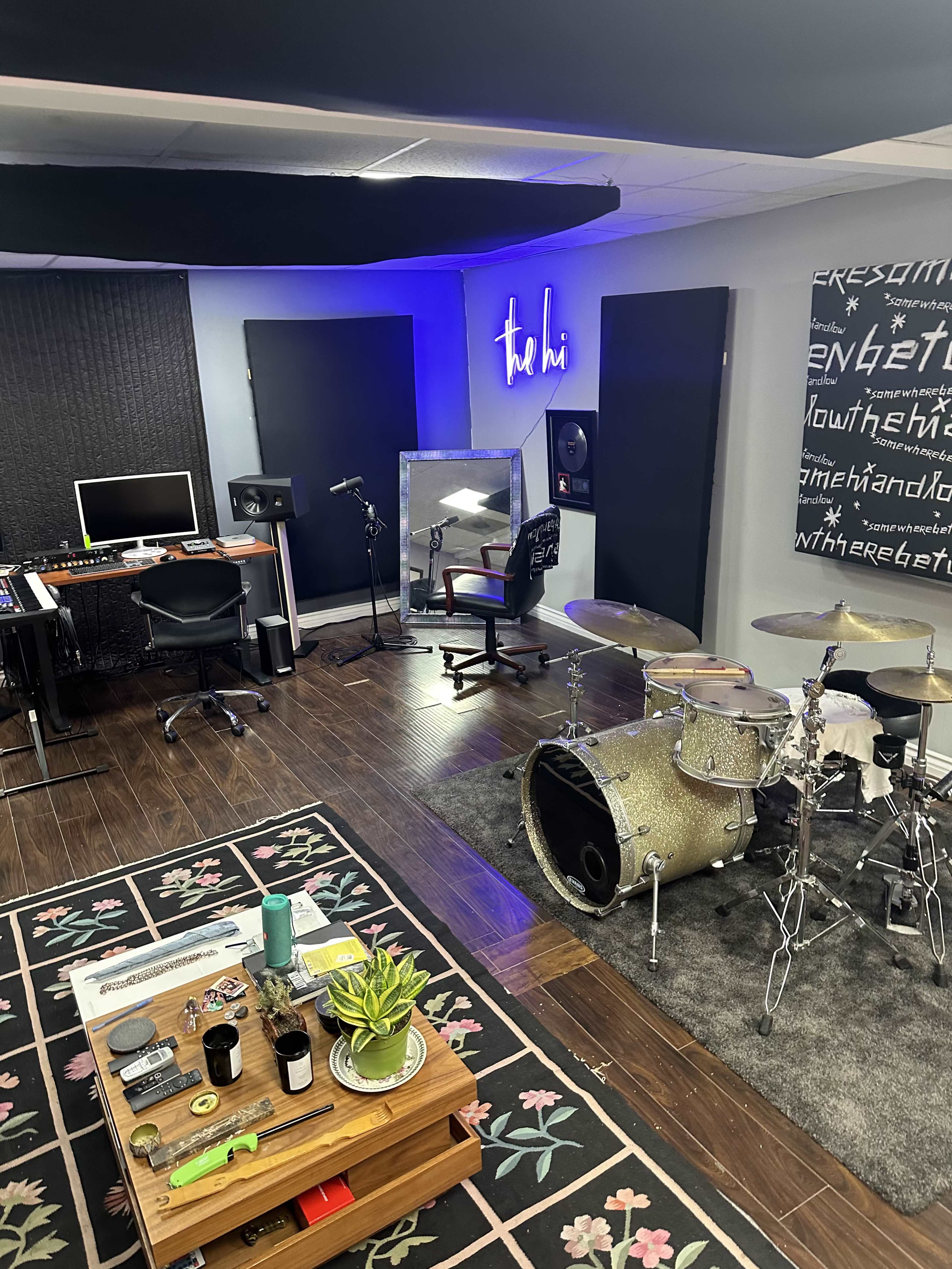 Music Recording Studio in Lowkey Suburb Image in Woodland Hills, Woodland Hills, CA
