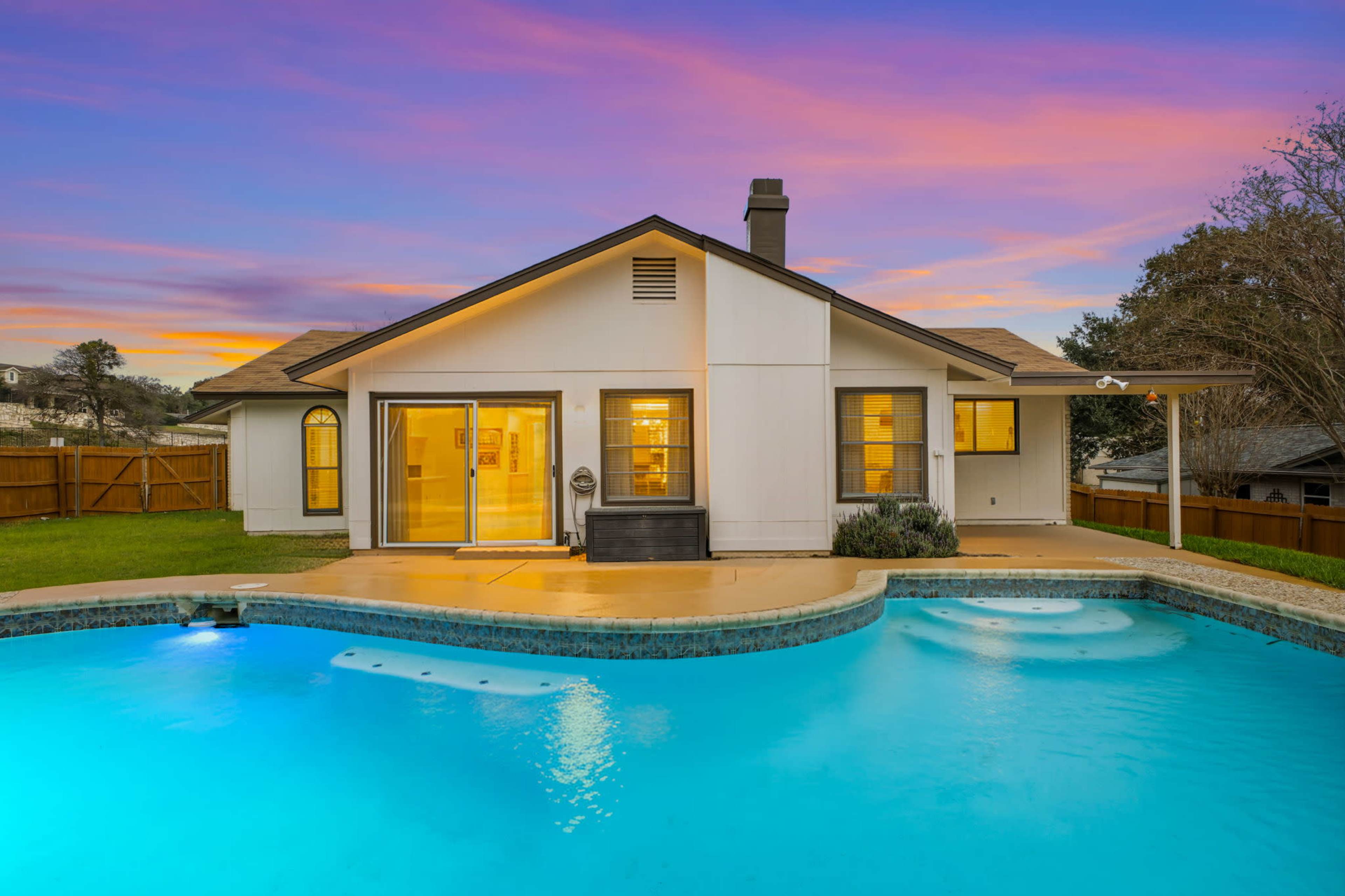 Serene Hill Country Retreat with Pool Image in Northeast Side, Universal City, TX