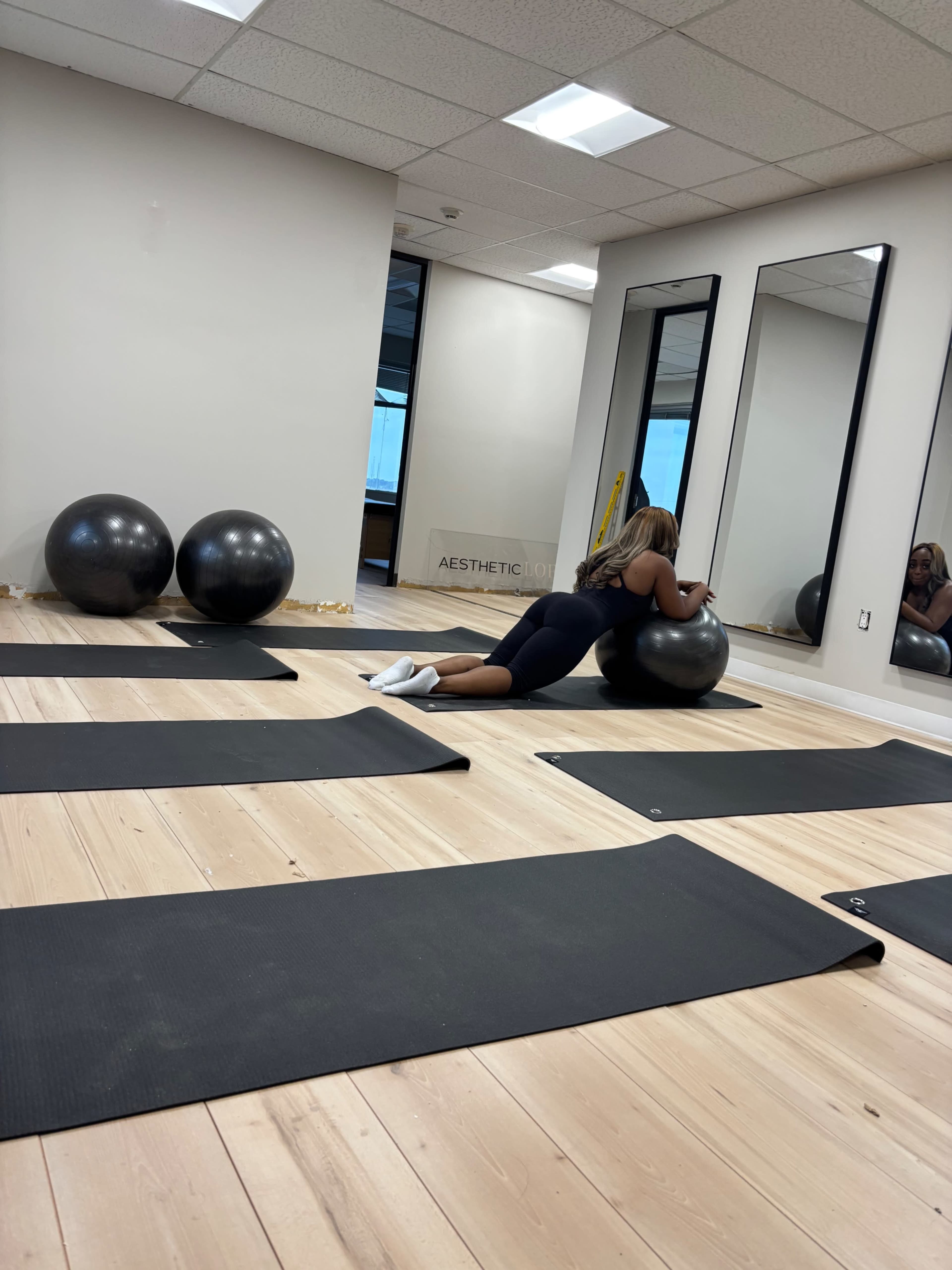 Close to downtown/ med spa/ yoga space with great lighting Image in Dallas, Dallas, TX