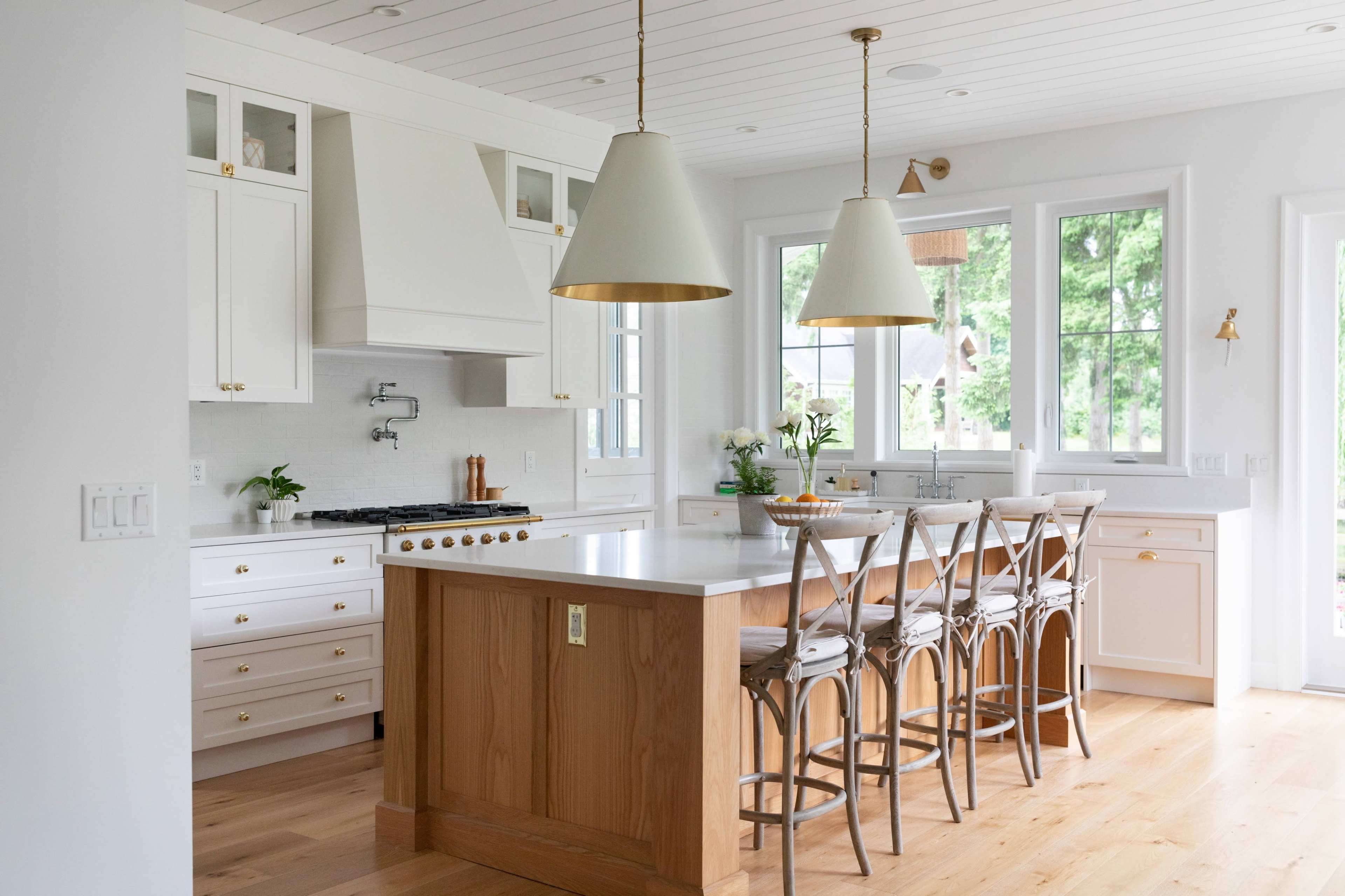 The Modern Farmhouse Image in Surrey, Surrey, BC