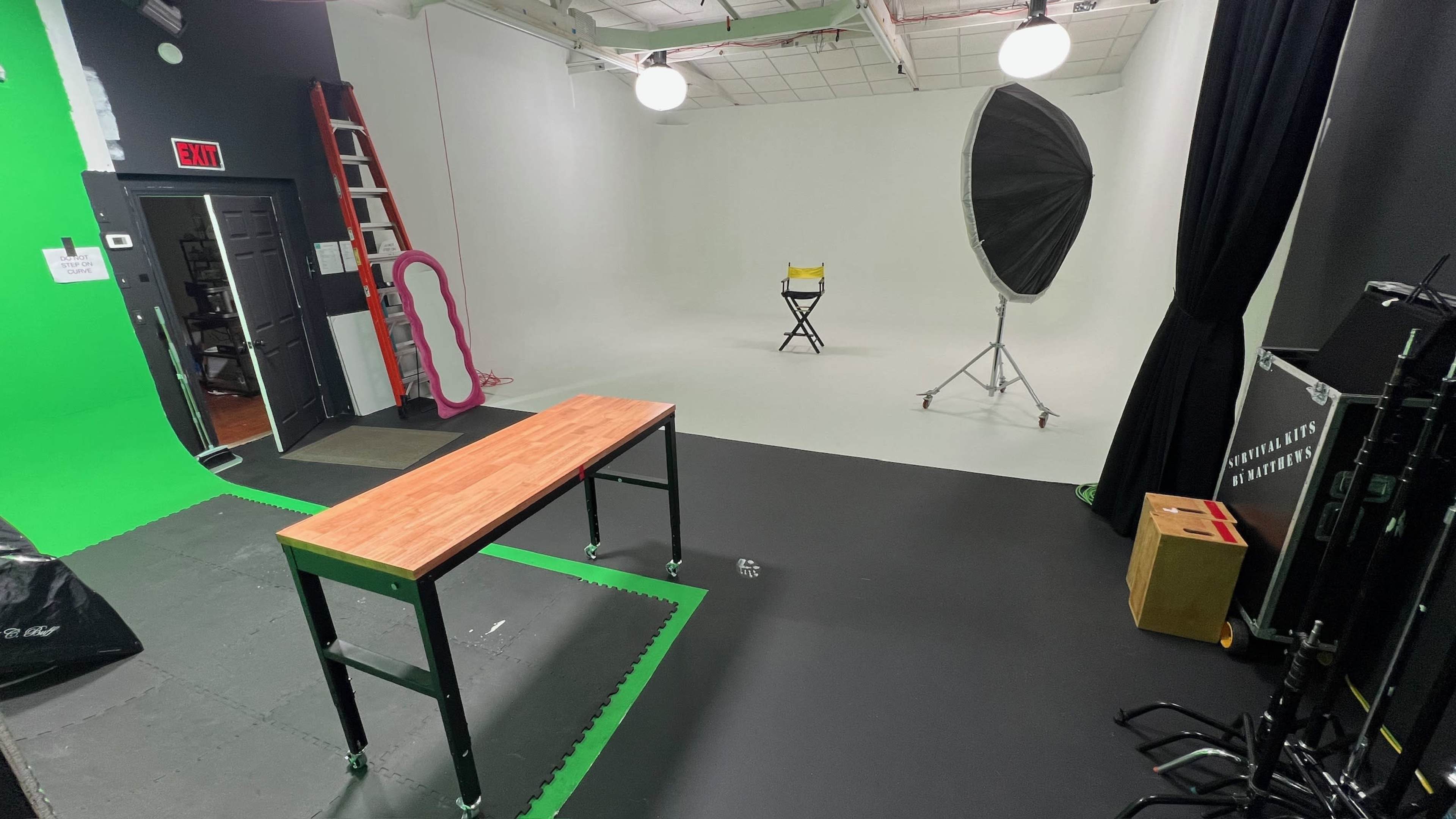 Soundproof Production/Photo/Podcast Studio w/Lighting Image in West Ashley, Charleston, SC