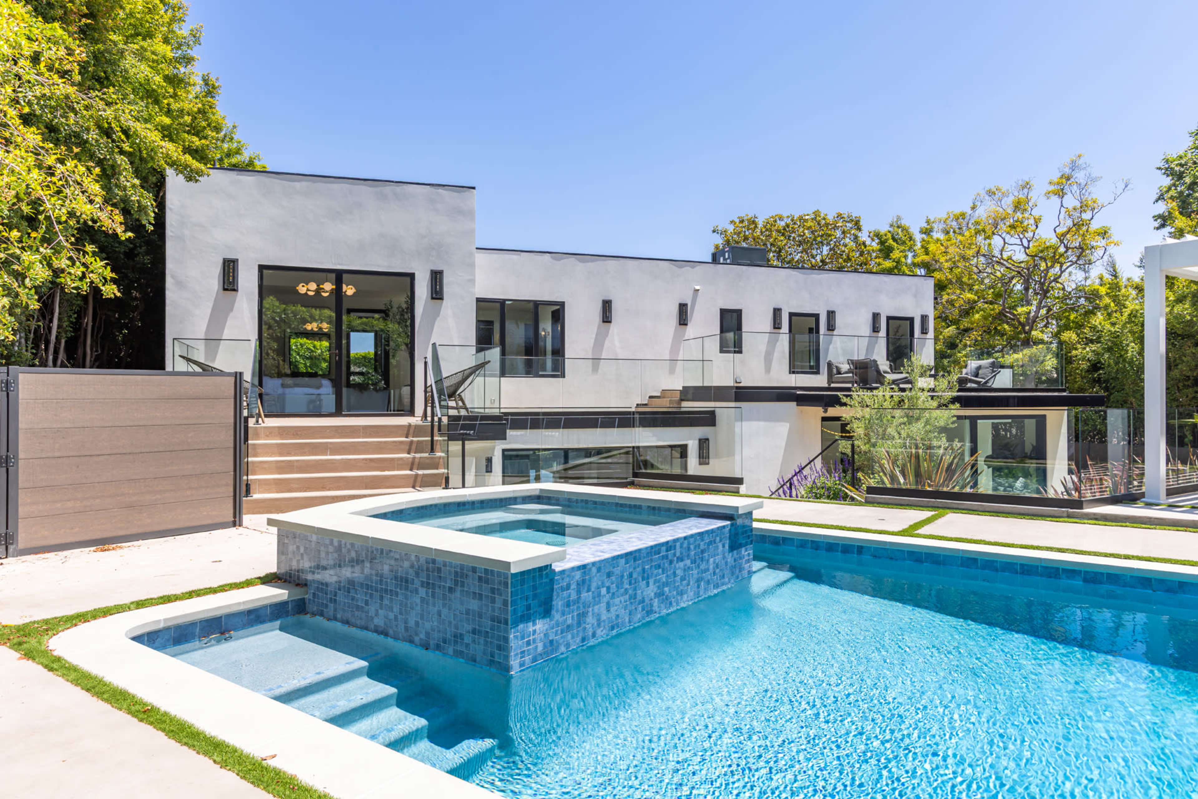 Private 4BR Home | Pool, Hot Tub, Event Ready Image in Central LA, Los Angeles, CA