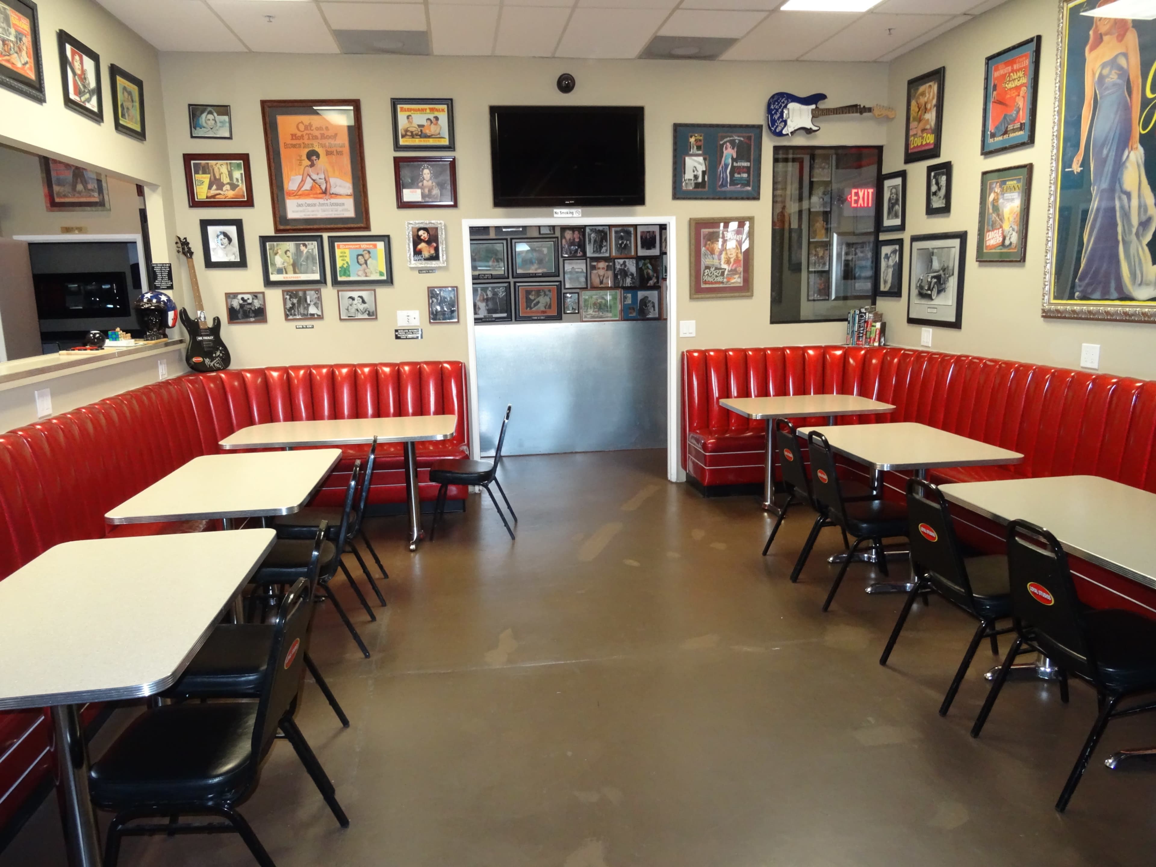 Retro Diner Set Image in Burbank, Burbank, CA