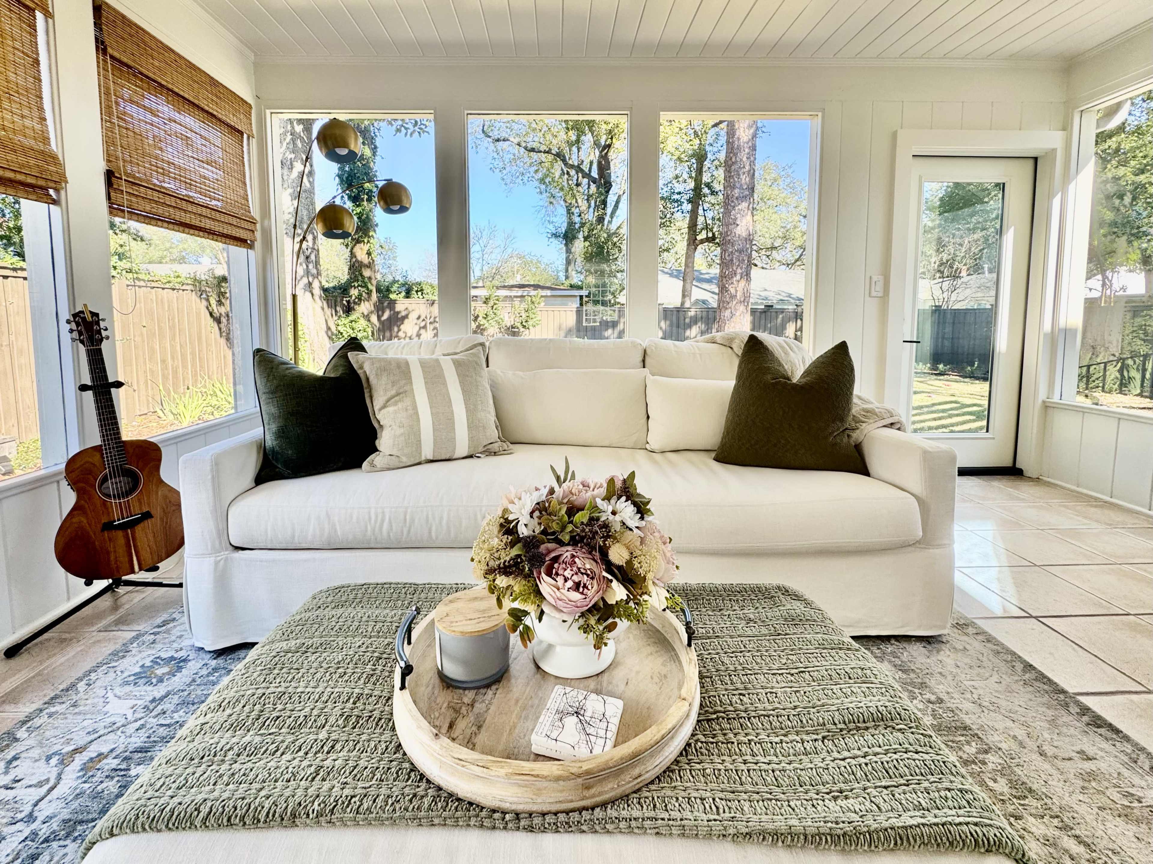 Bright, Natural-Light Sunroom Studio for Photos, Content & Creative Work Image in Fairfax, Jacksonville, FL