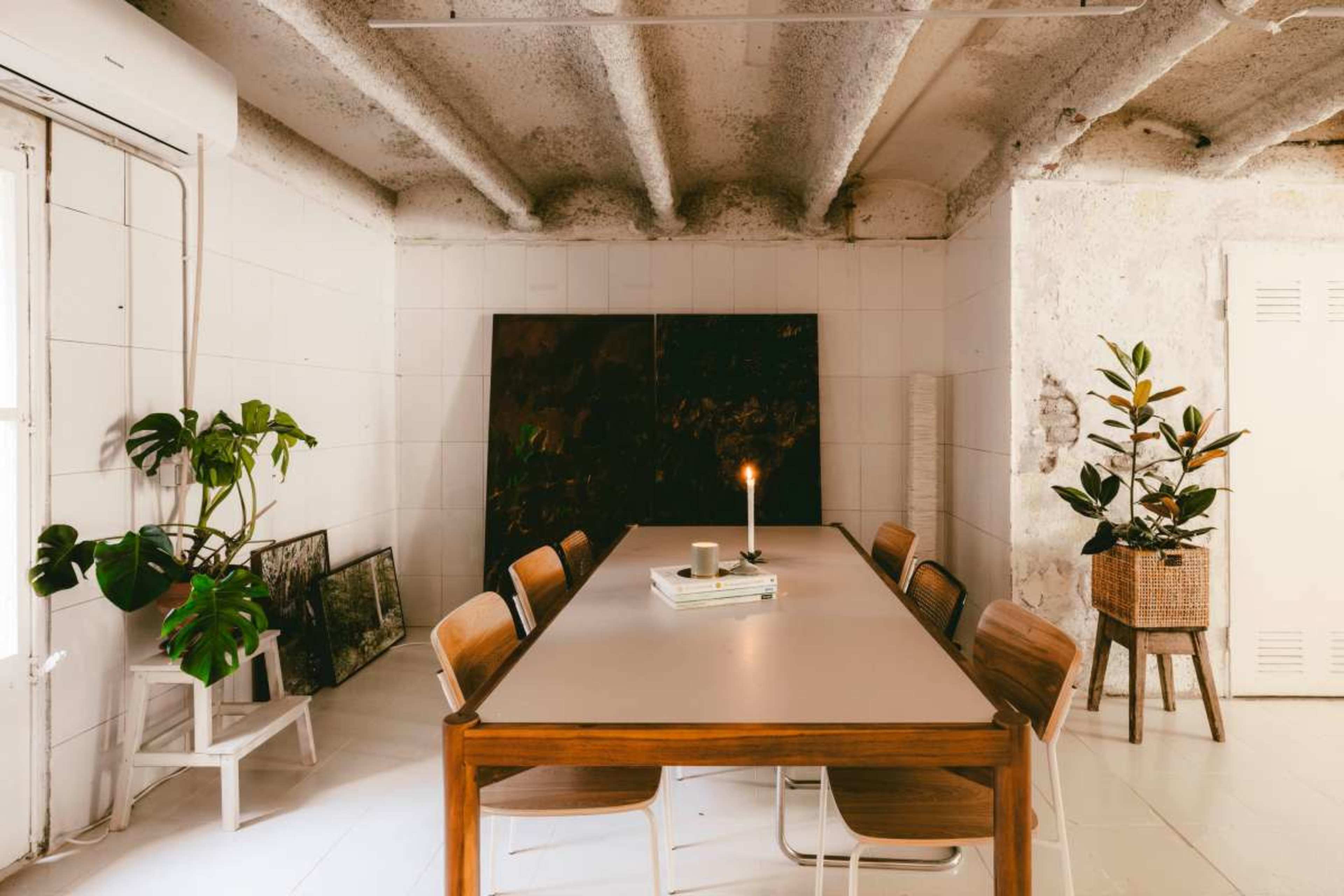 Bright Creative Event Space with Garden & Street Visibility in Poblenou Image in El Poblenou, Sant Martí, Barcelona, B