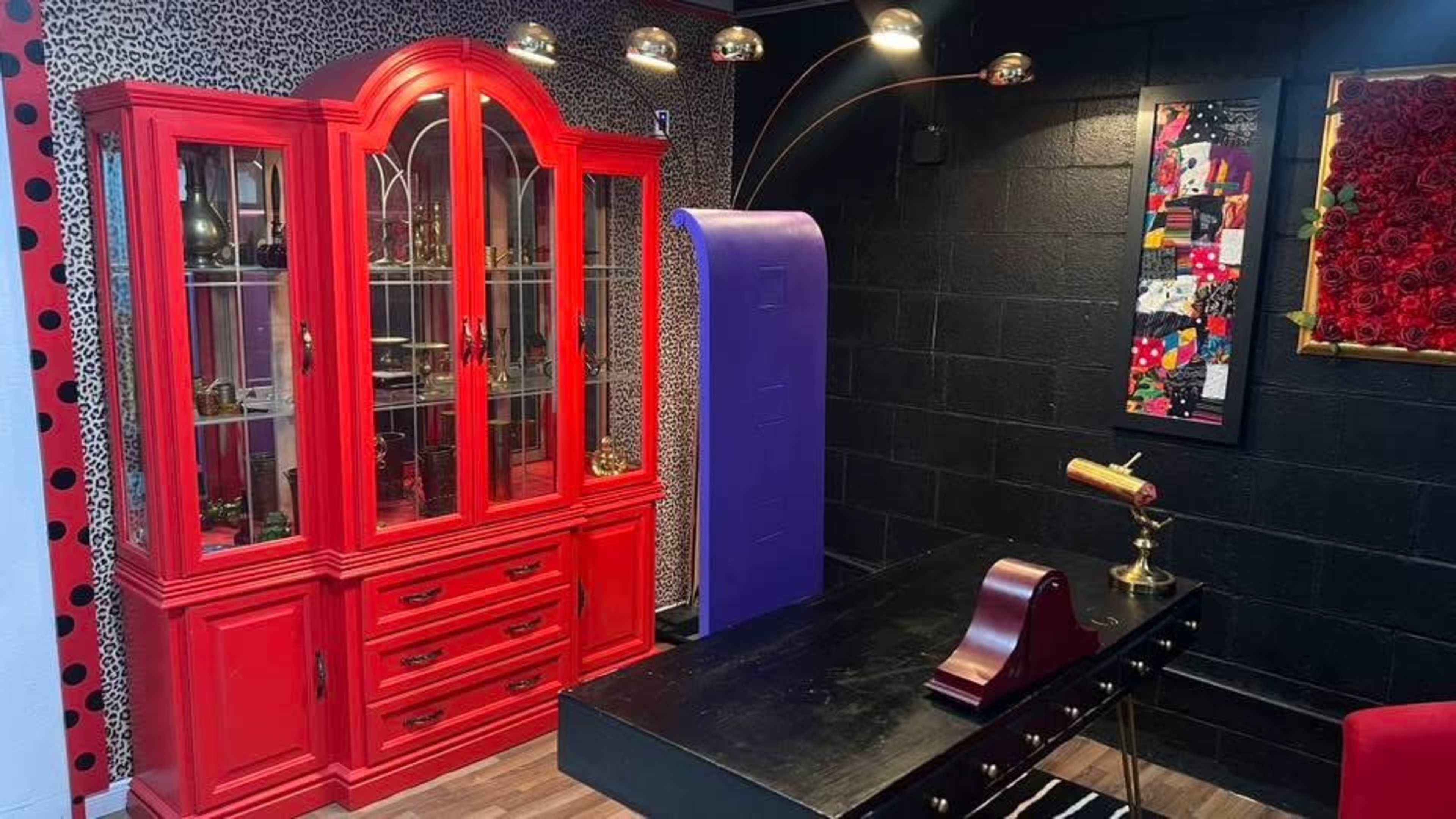 Luxury Vintage Executive Office Set w/ Statement Desk, Red Chairs, Gold Accents & Bold Decor Image in Highland Hills, Mesquite, TX