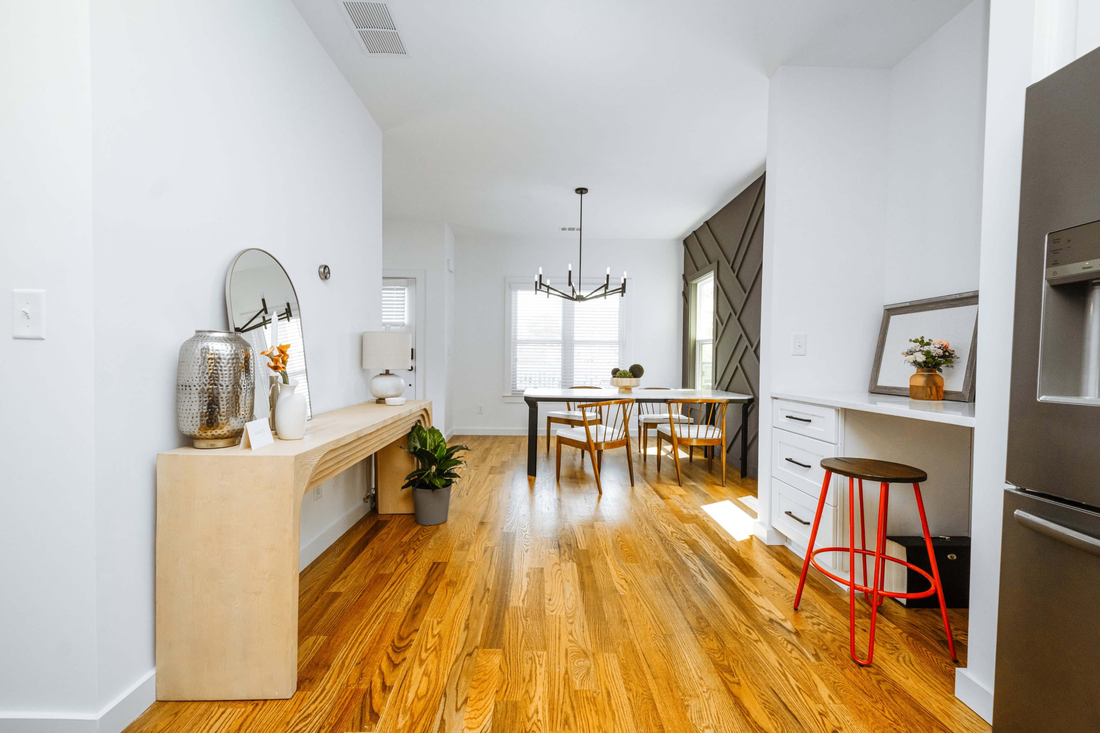 Downtown Modern Content Home Image in Pittsburgh, atlanta, GA