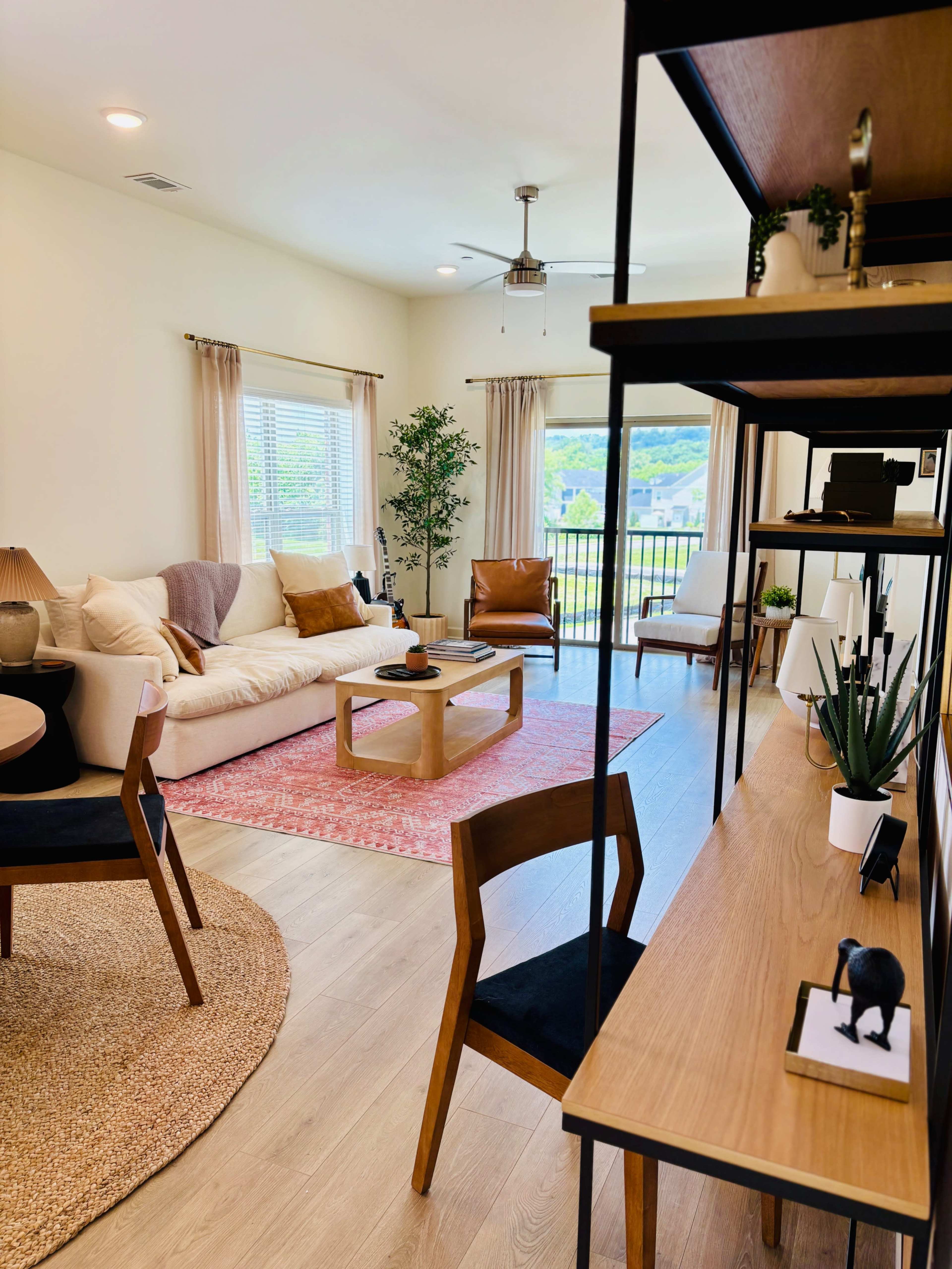 Bright Modern Condo Image in Spring Hill, Spring Hill, TN