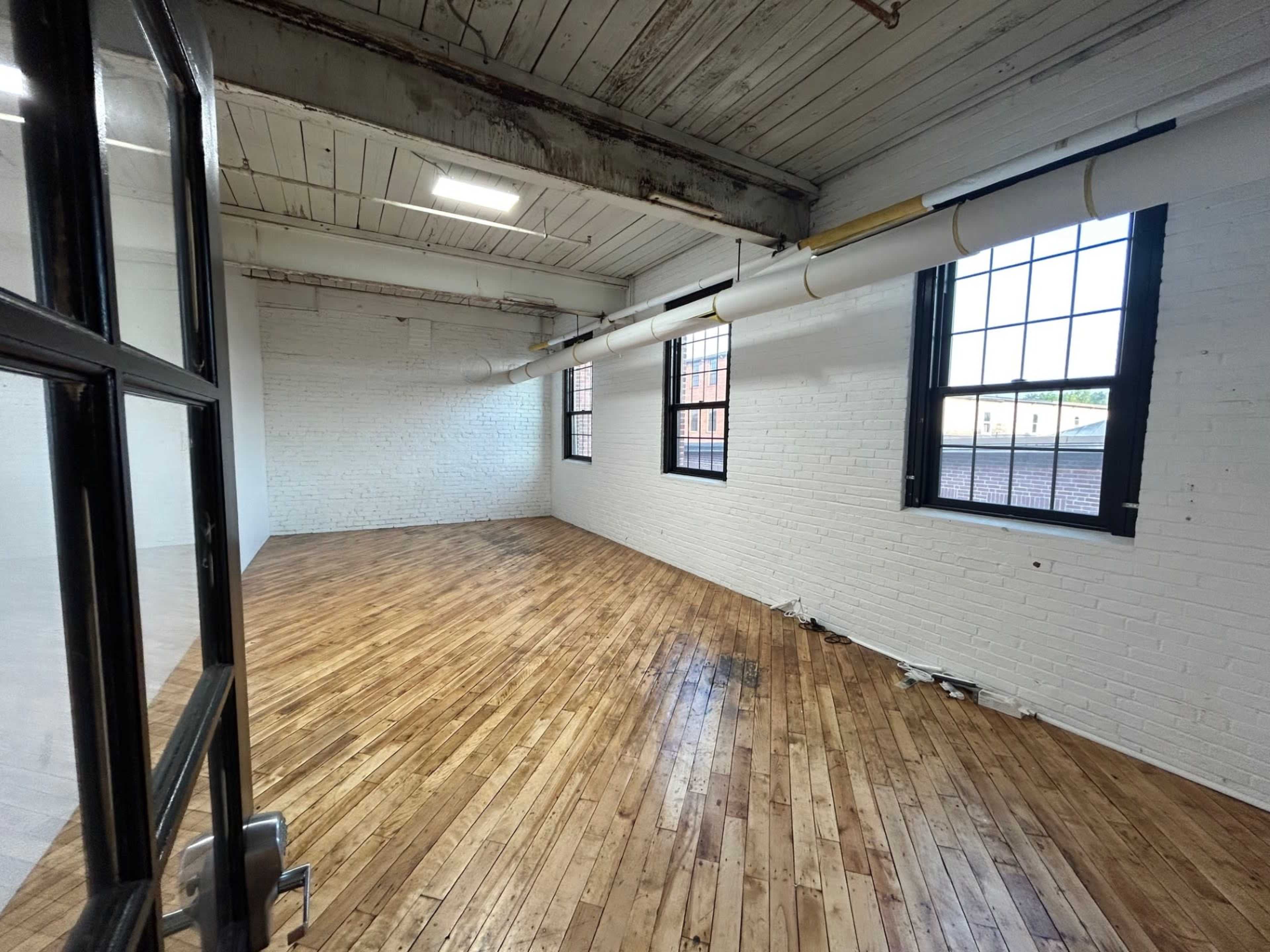 Light-Filled Loft for Photography, Content Creation, Private Parties Image in Norwood, Norwood, MA