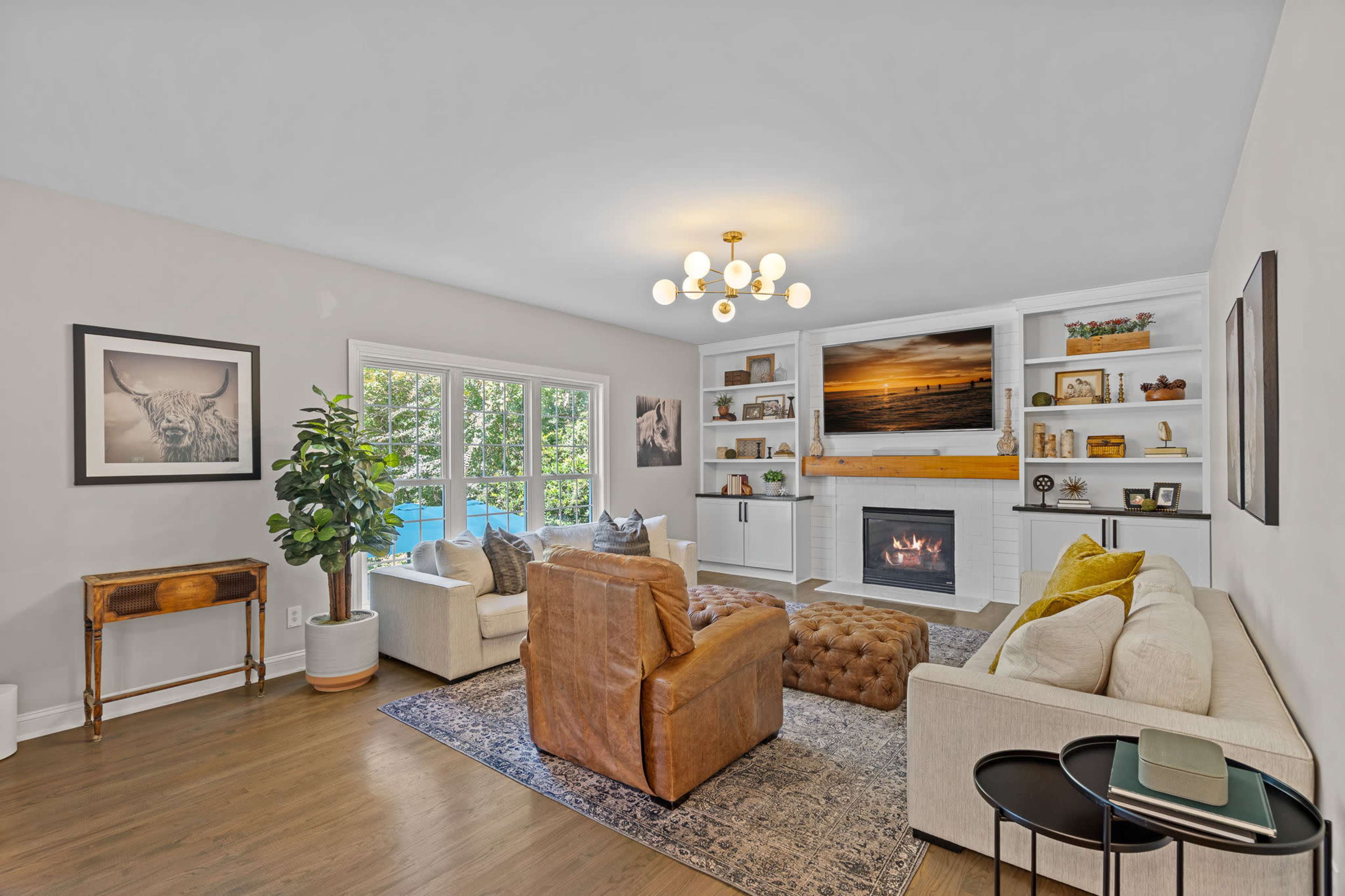 Remodeled Urban Escape - Modern Design Meets Comfort Image in Huntersville, Huntersville, NC