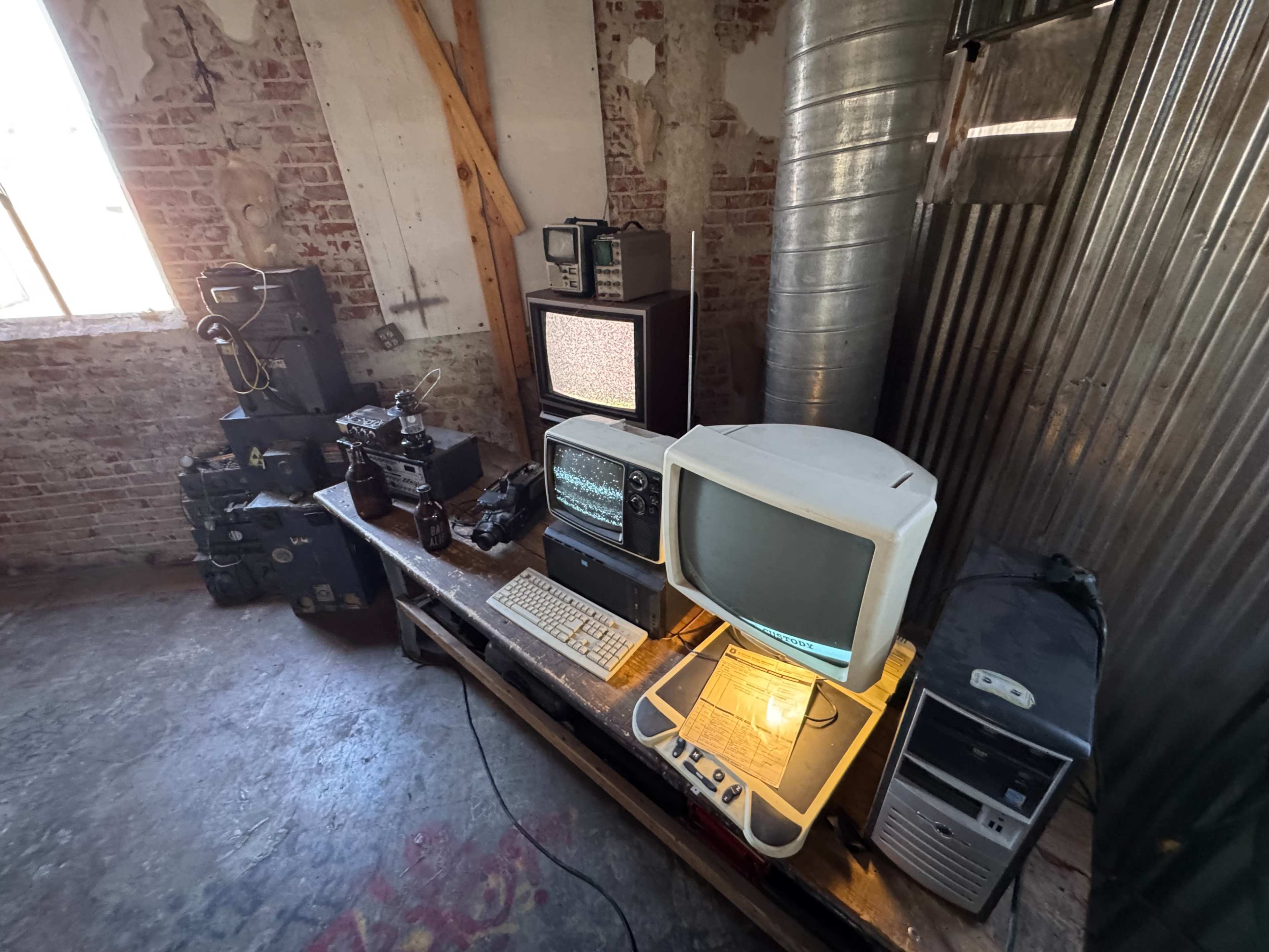 Rustic Science Lab Image in Van Nuys, Van Nuys, CA