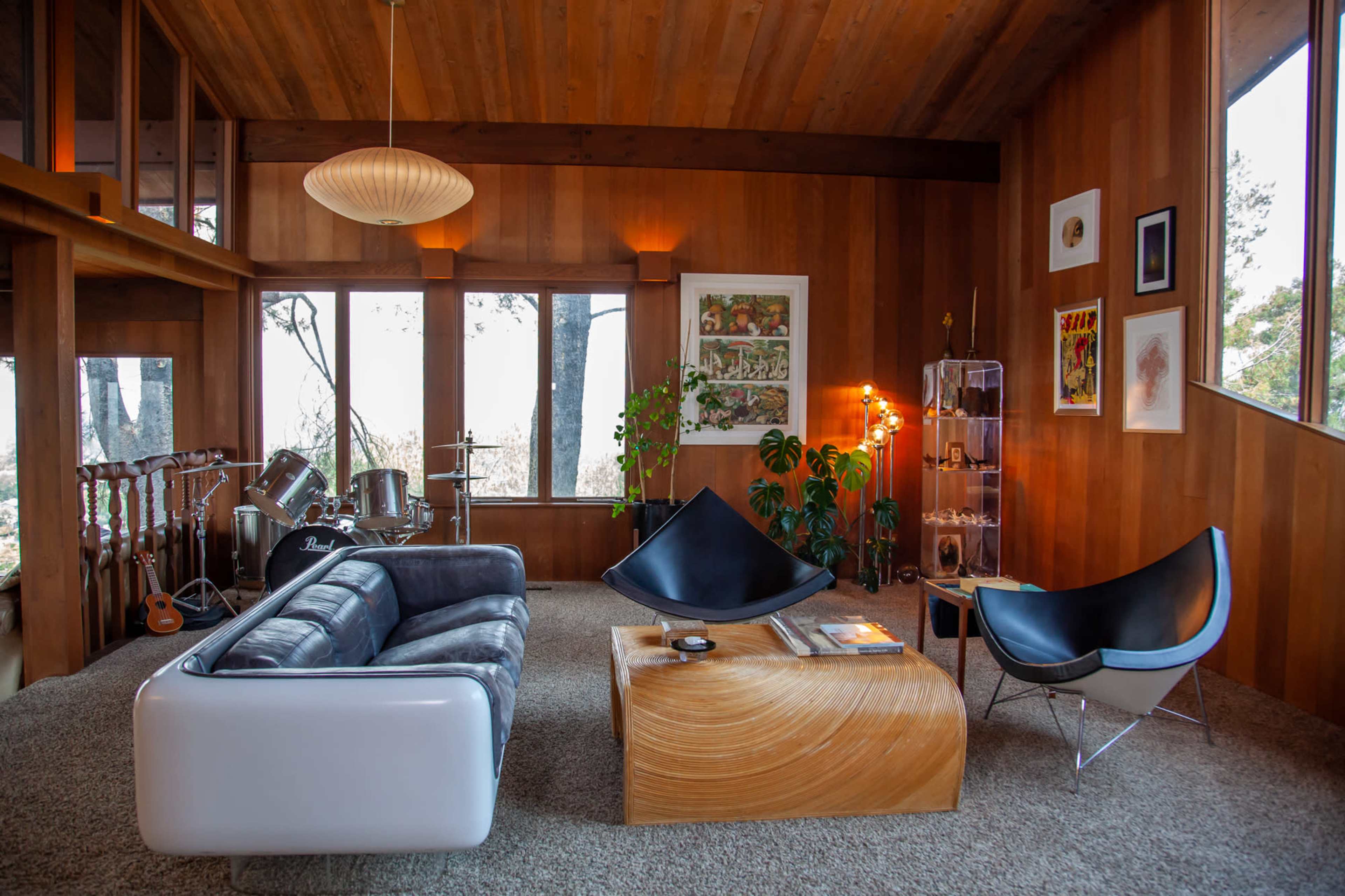 Sculptural Mid-Century Hilltop with Expansive Ocean and City Views Image in Casa de Oro-Mount Helix, La Mesa, CA