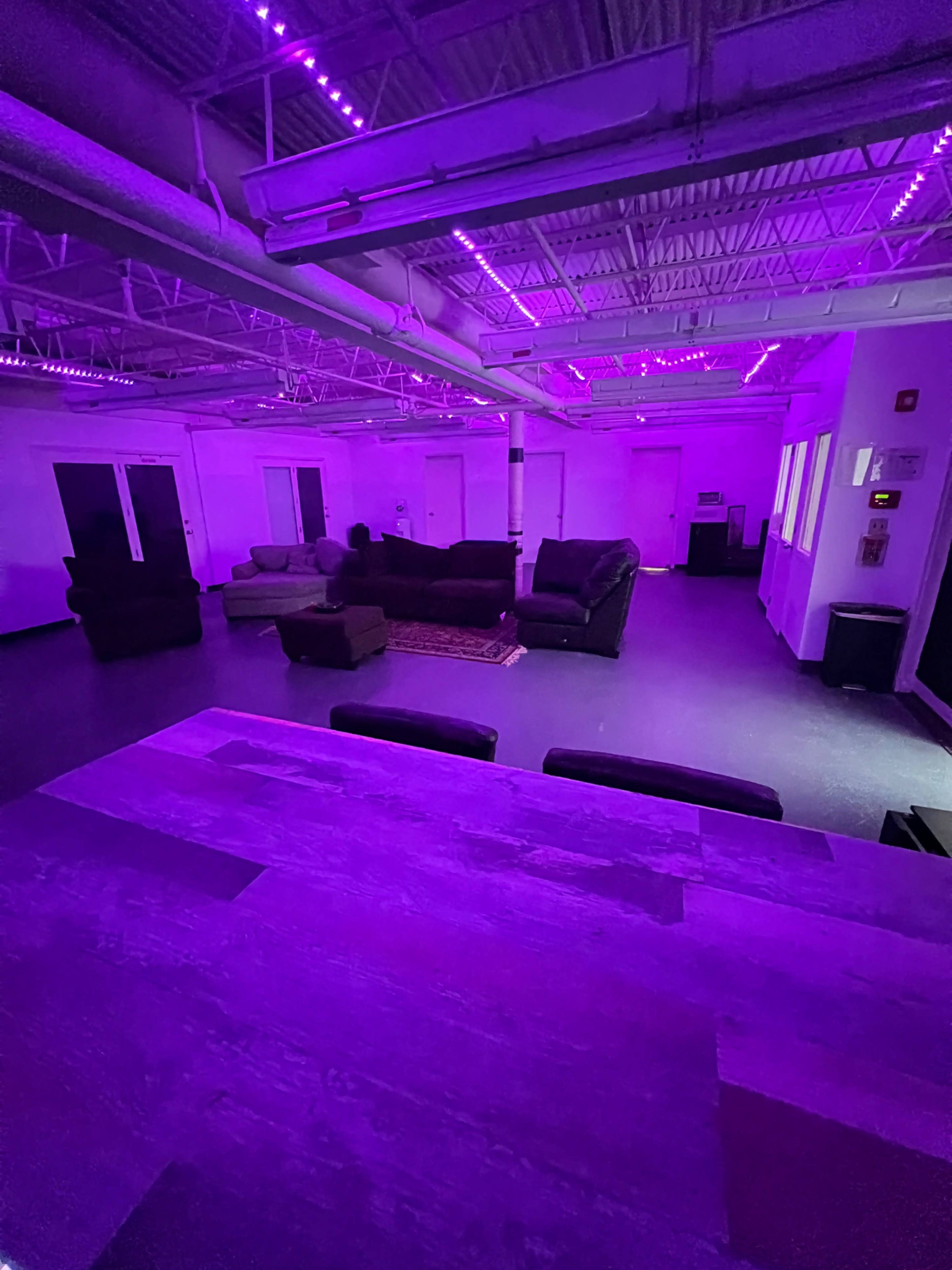 Stage Room Image in Lincoln Park, Yonkers, NY