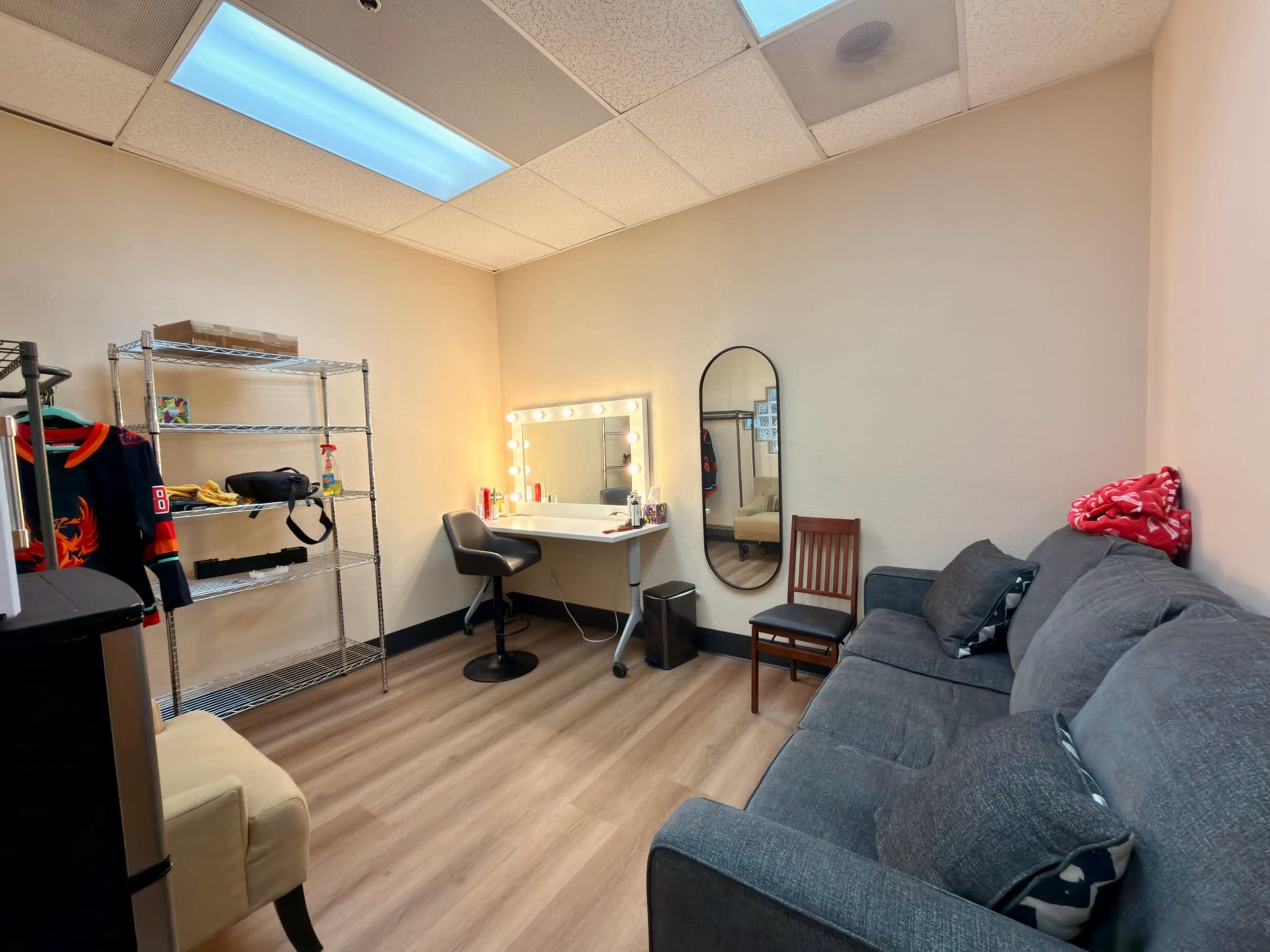 Well equipped photo studio Image in Beaumont, Beaumont, CA