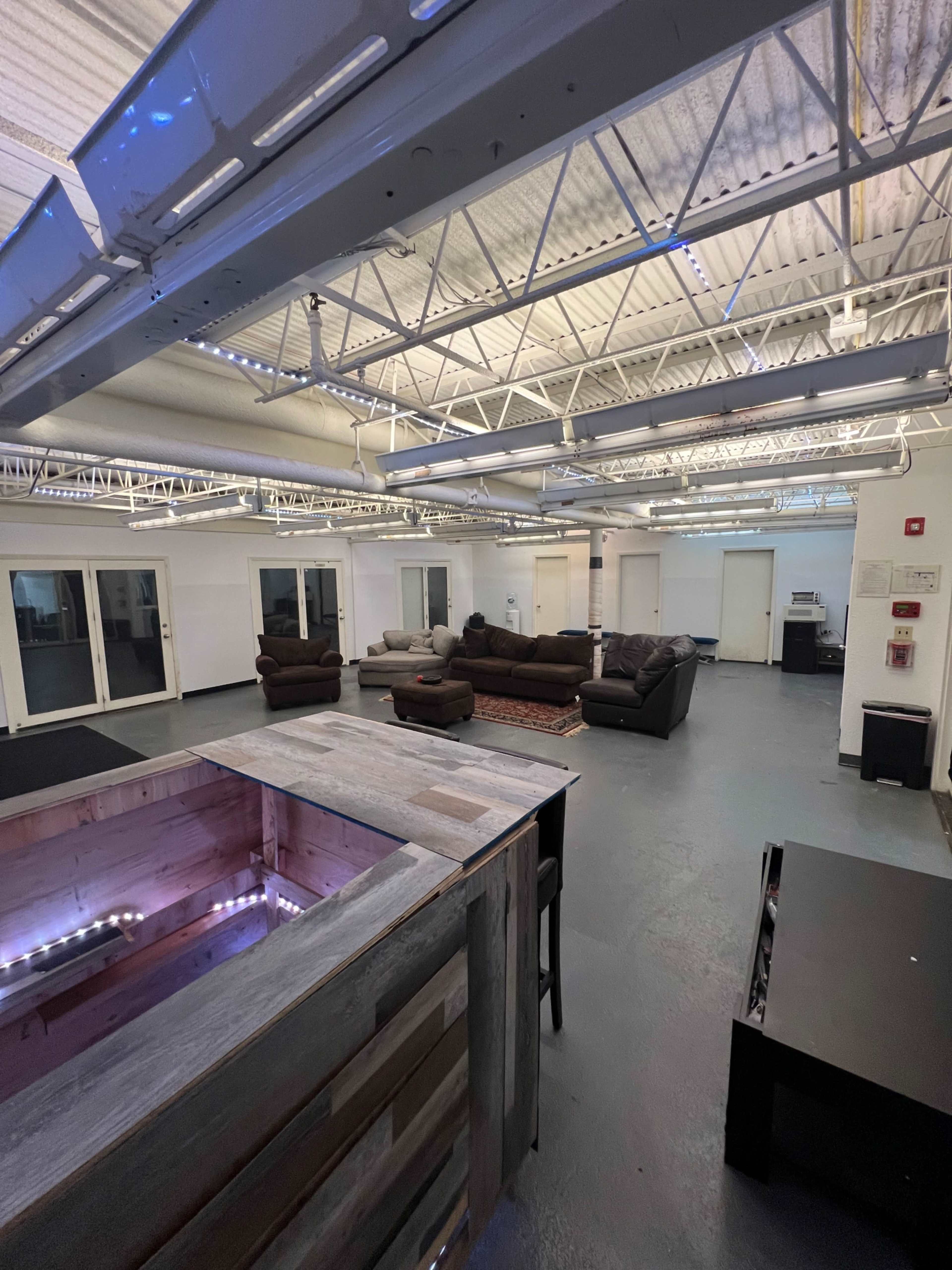 Stage Room Image in Lincoln Park, Yonkers, NY