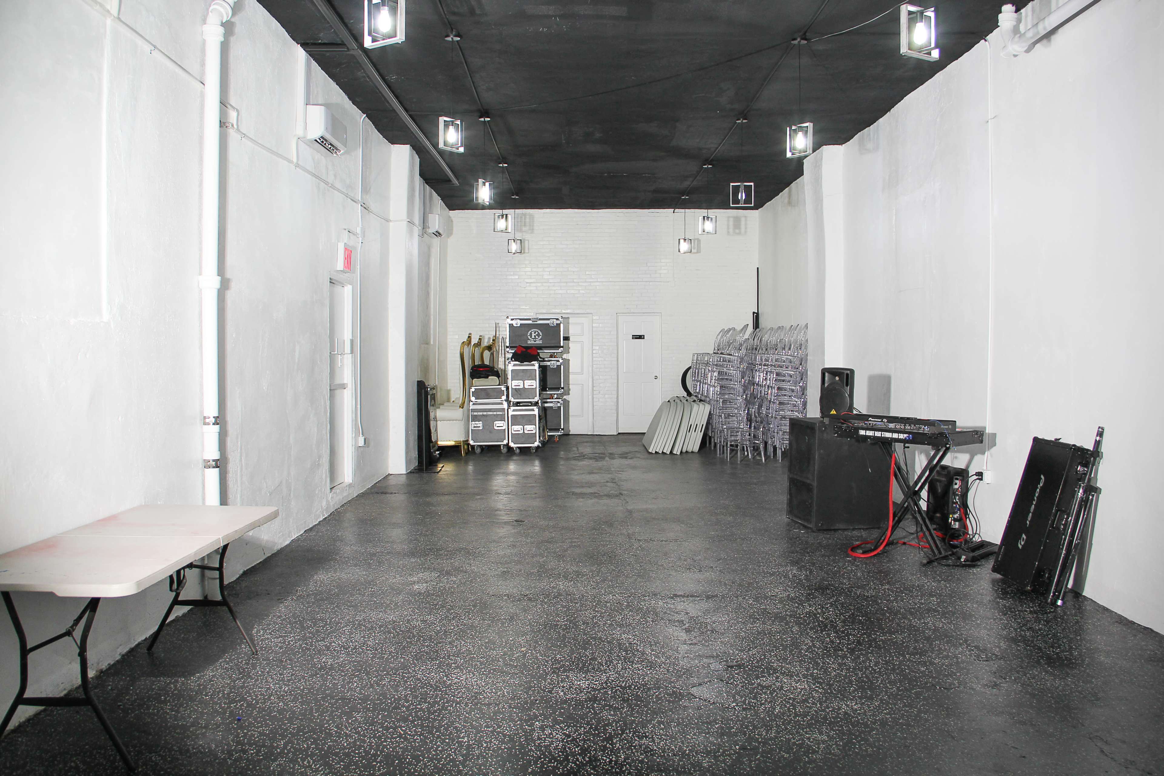 Brooklyn spacious venue for Event, photography and video content. Image in Midwood, brooklyn, NY