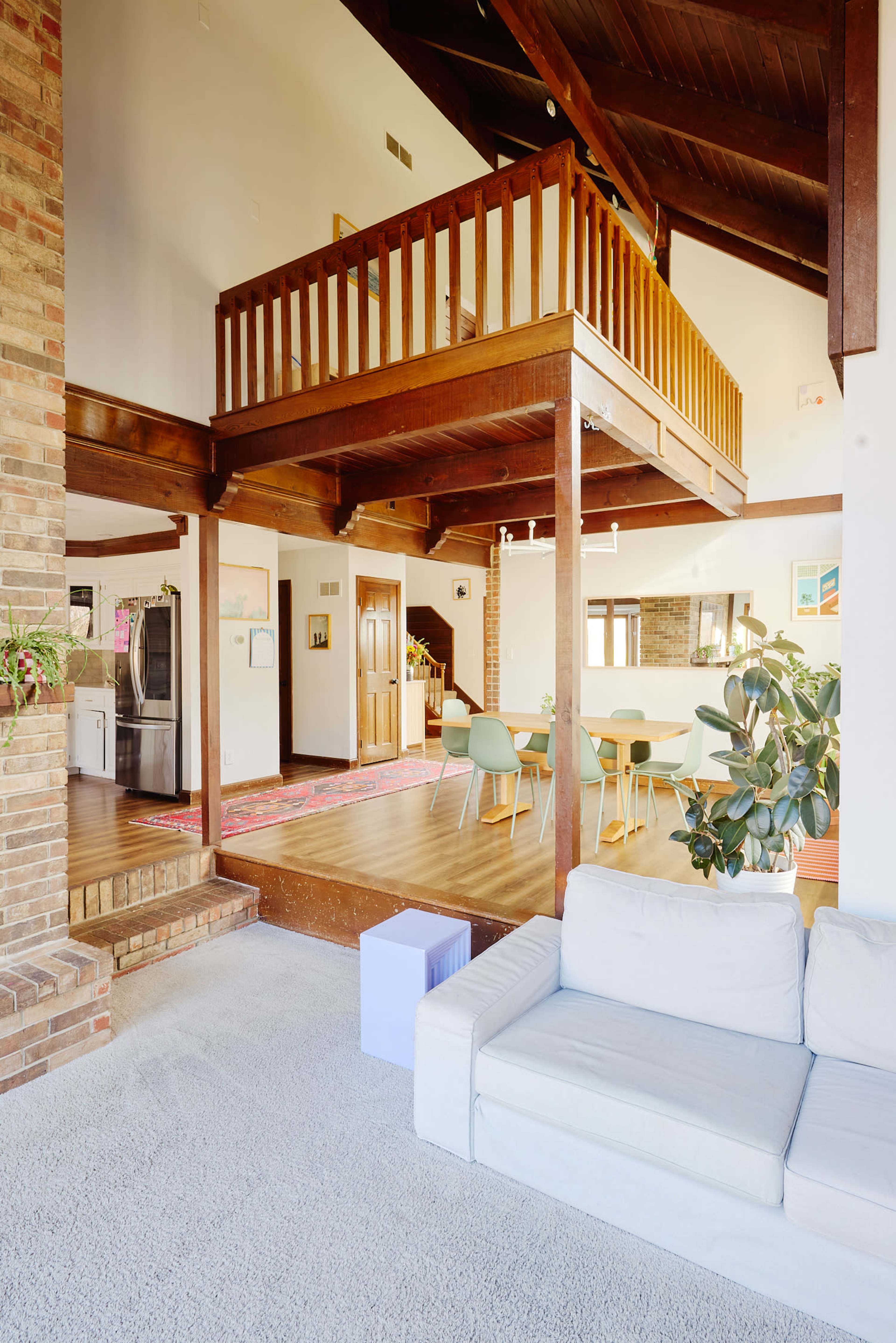 World Cup Luxury! Mid Century home/salt water pool Image in Highview Estates, Kansas City, MO