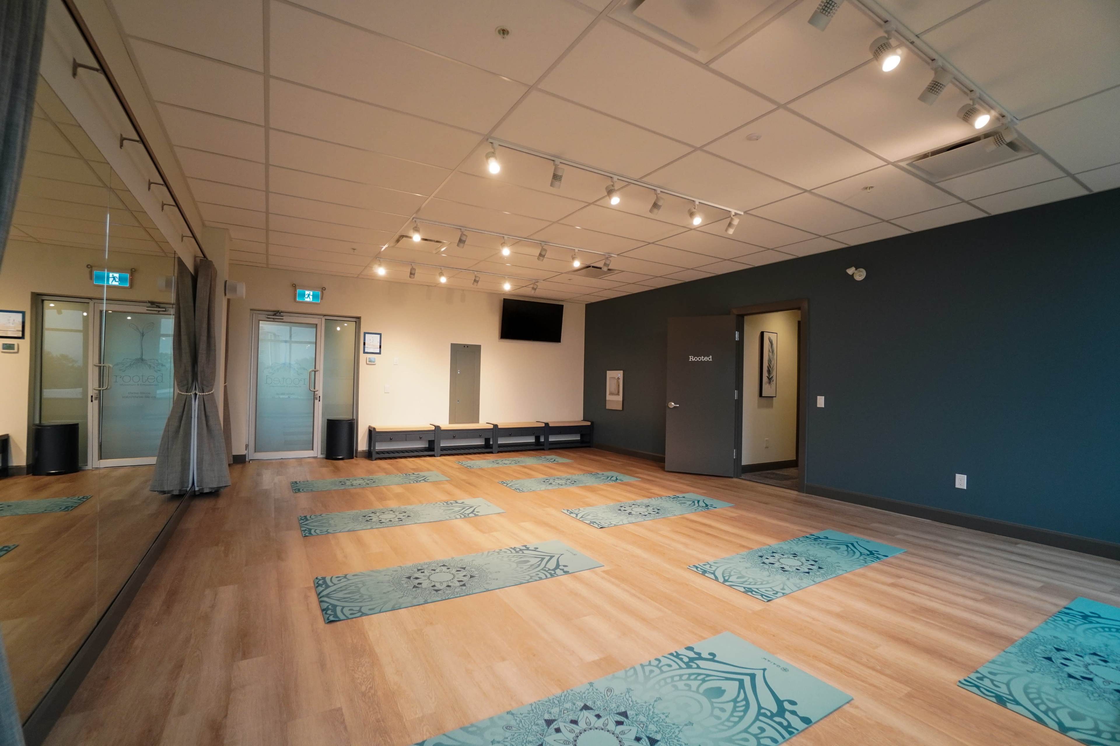 Langley Studio with Mountain View Image in Willoughby, Langley, BC
