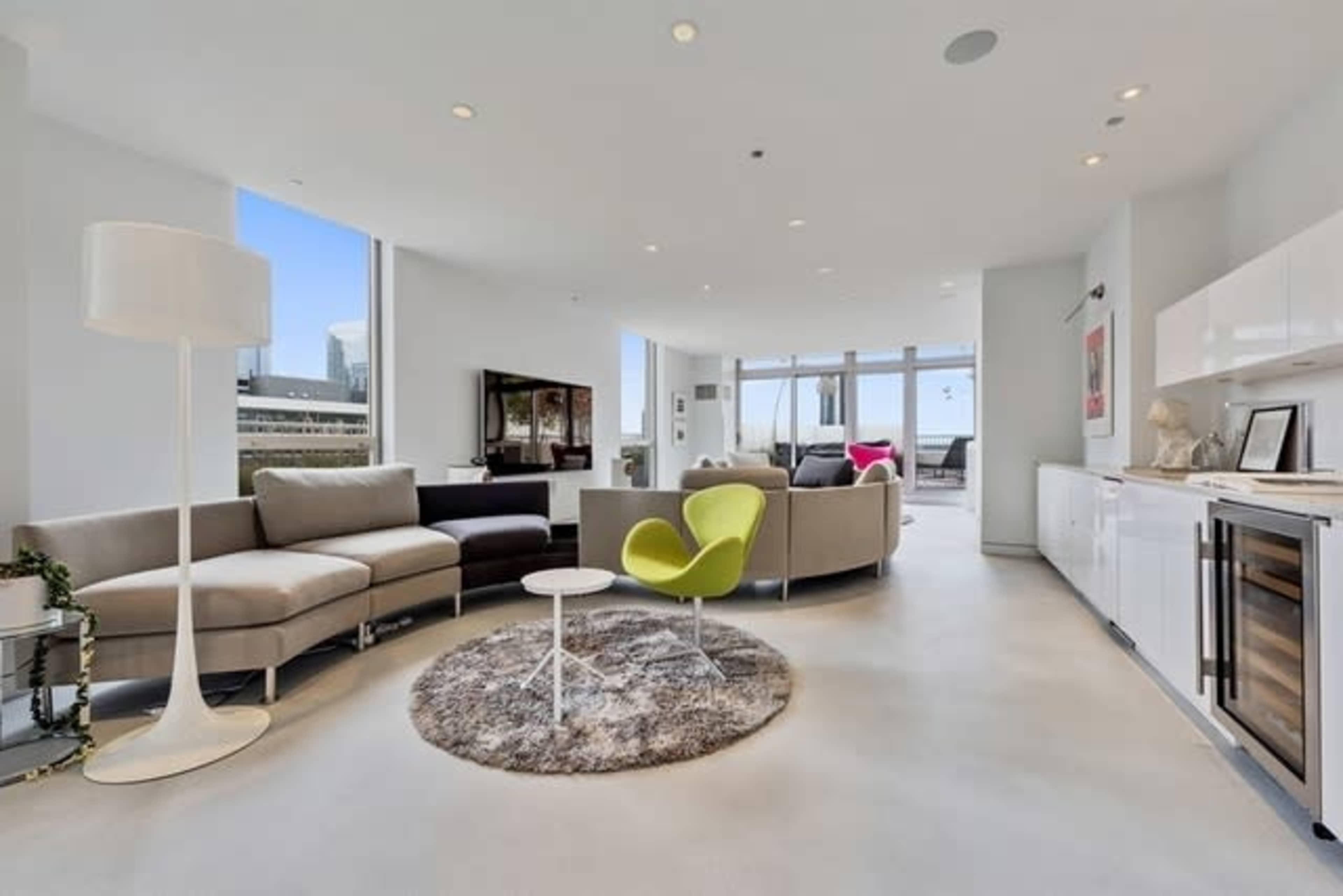Penthouse Image in Near North Side, Chicago, IL