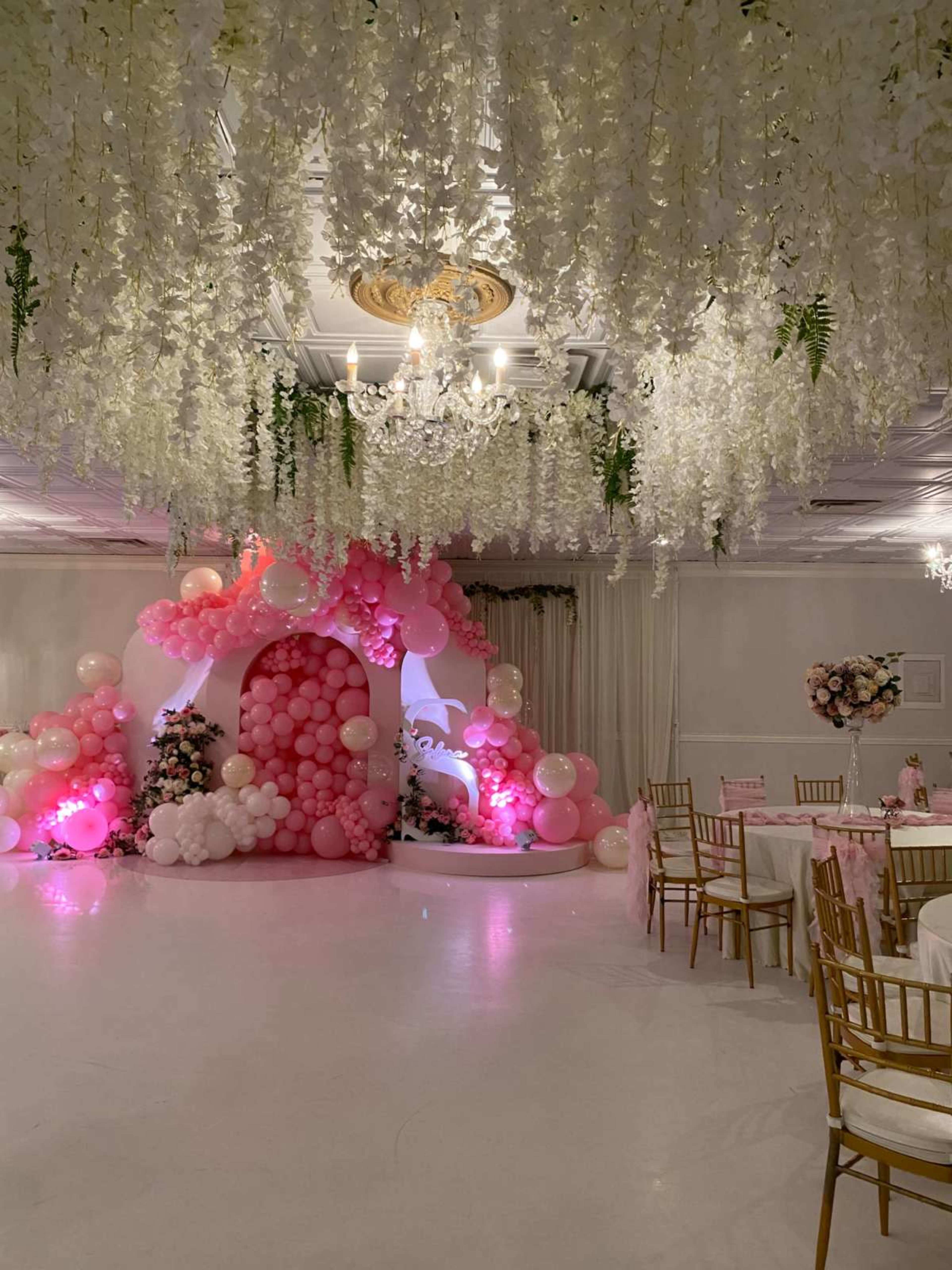 ELEGANT WHITE CANVAS, ADORNED WHITE CEILINGS, CHANDELIERS, BAR AREA,  GRAND ENTRANCE, LARGE DANCE FLOOR Image in Houston, HOUSTON, TX