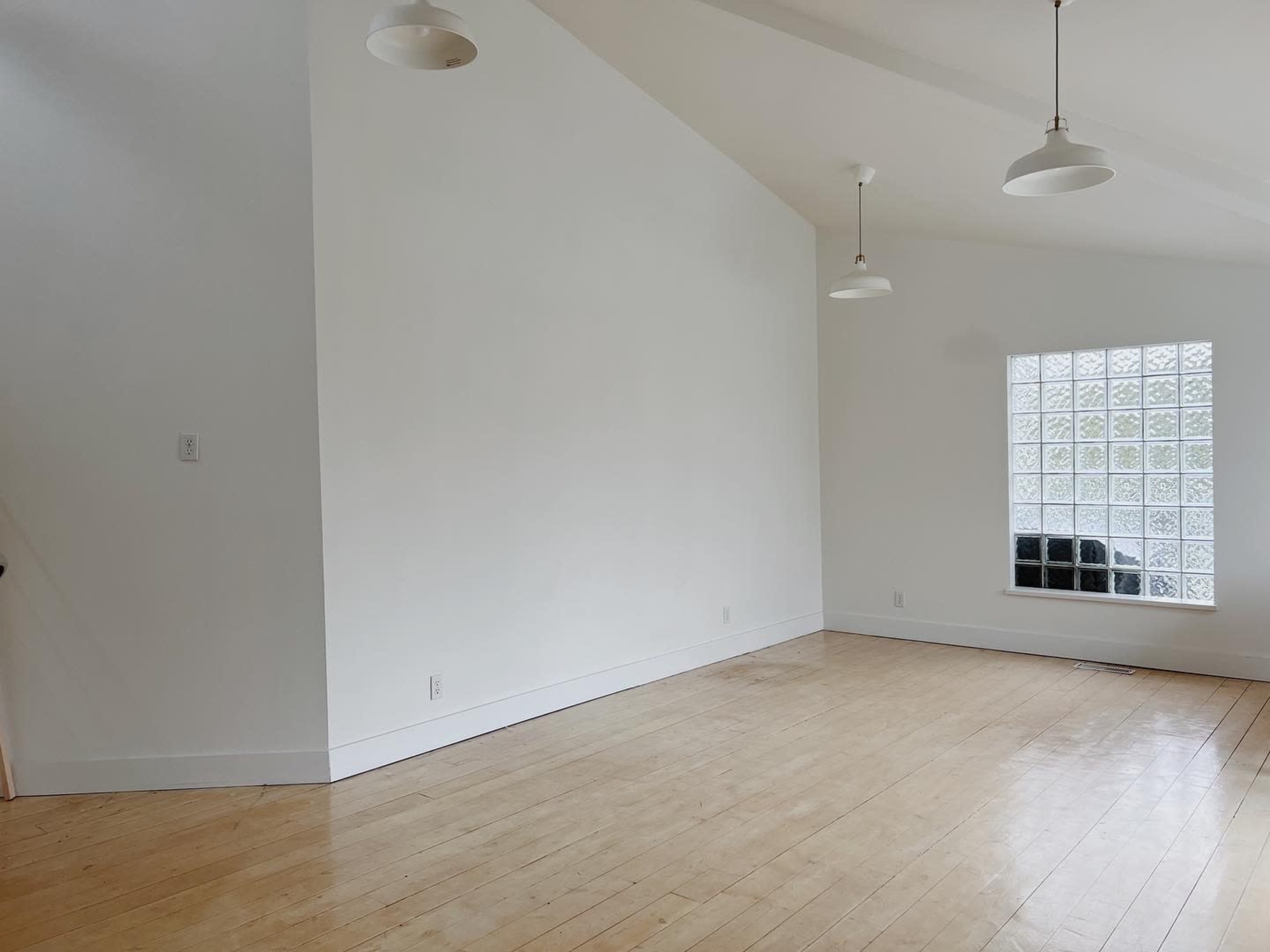 Bright, Open Studio in South Surrey Image in Crescent Beach, Surrey, BC