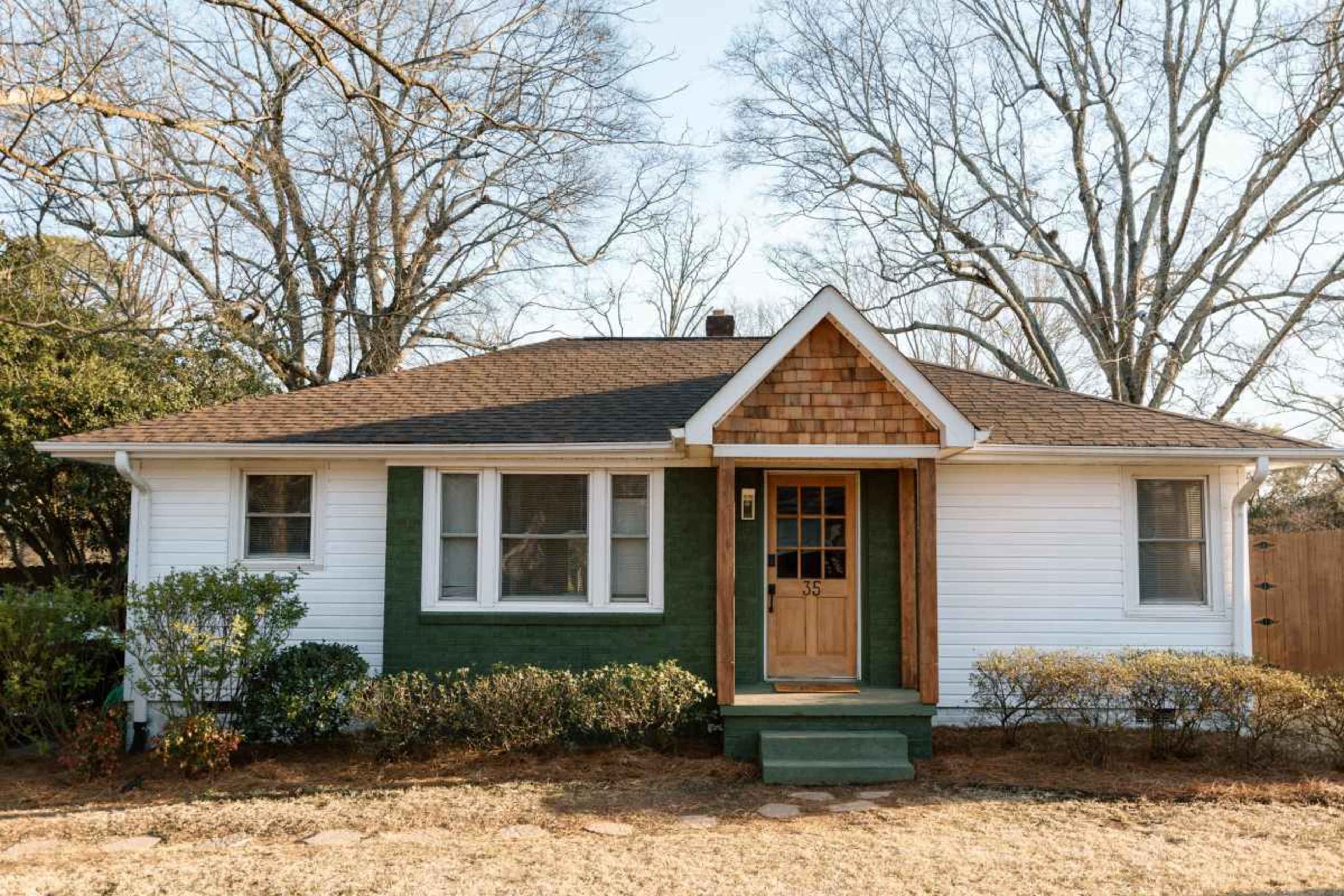 English Country Style Cottage with Speakeasy, Hot Tub, and Piano - 8 minutes from Downtown Greenville P Image in Wade Hampton, Greenville, SC