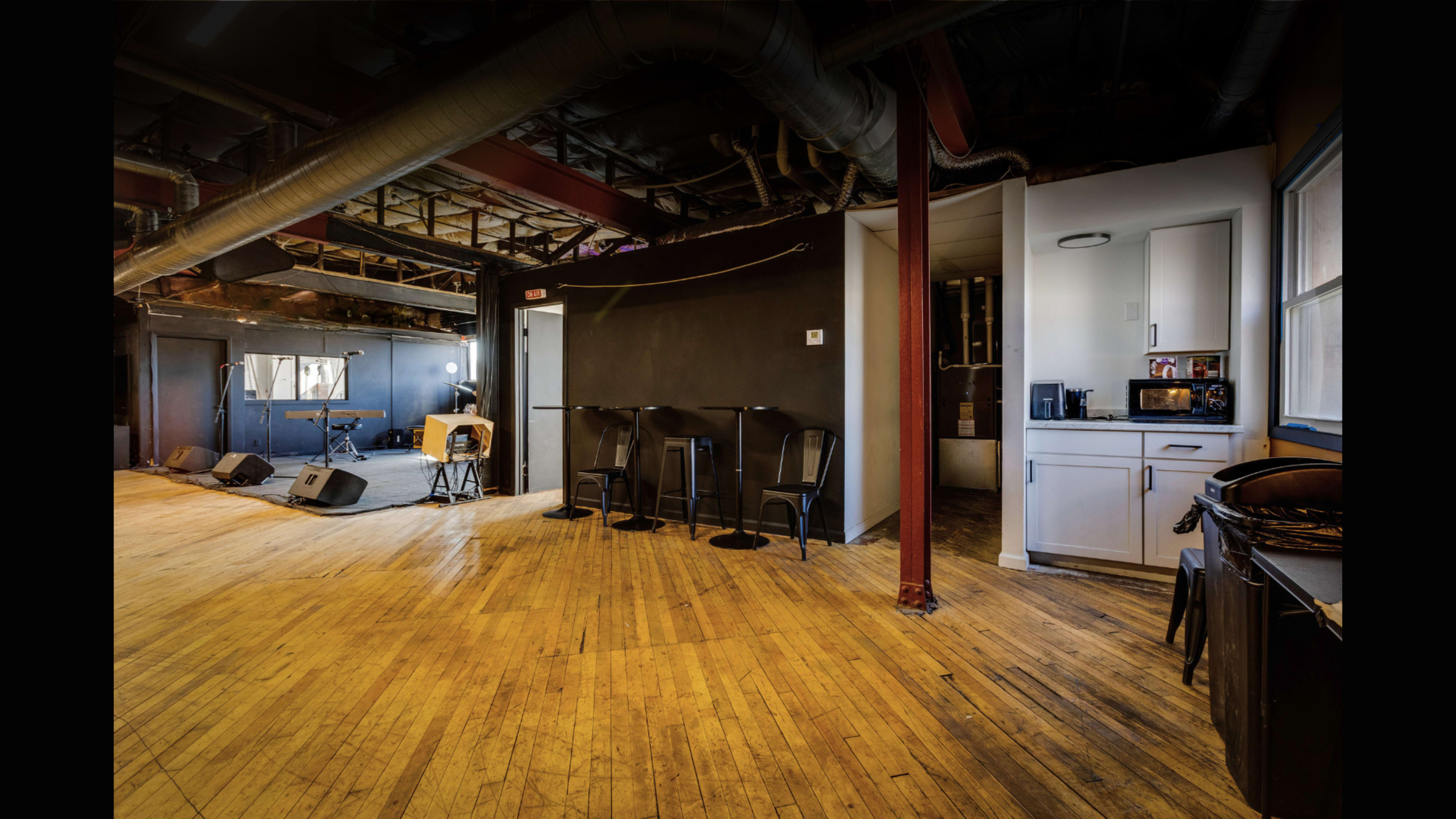 Elevated-Industrial Warehouse Studio Minutes from Downtown Image in Allentown, Pittsburgh, PA