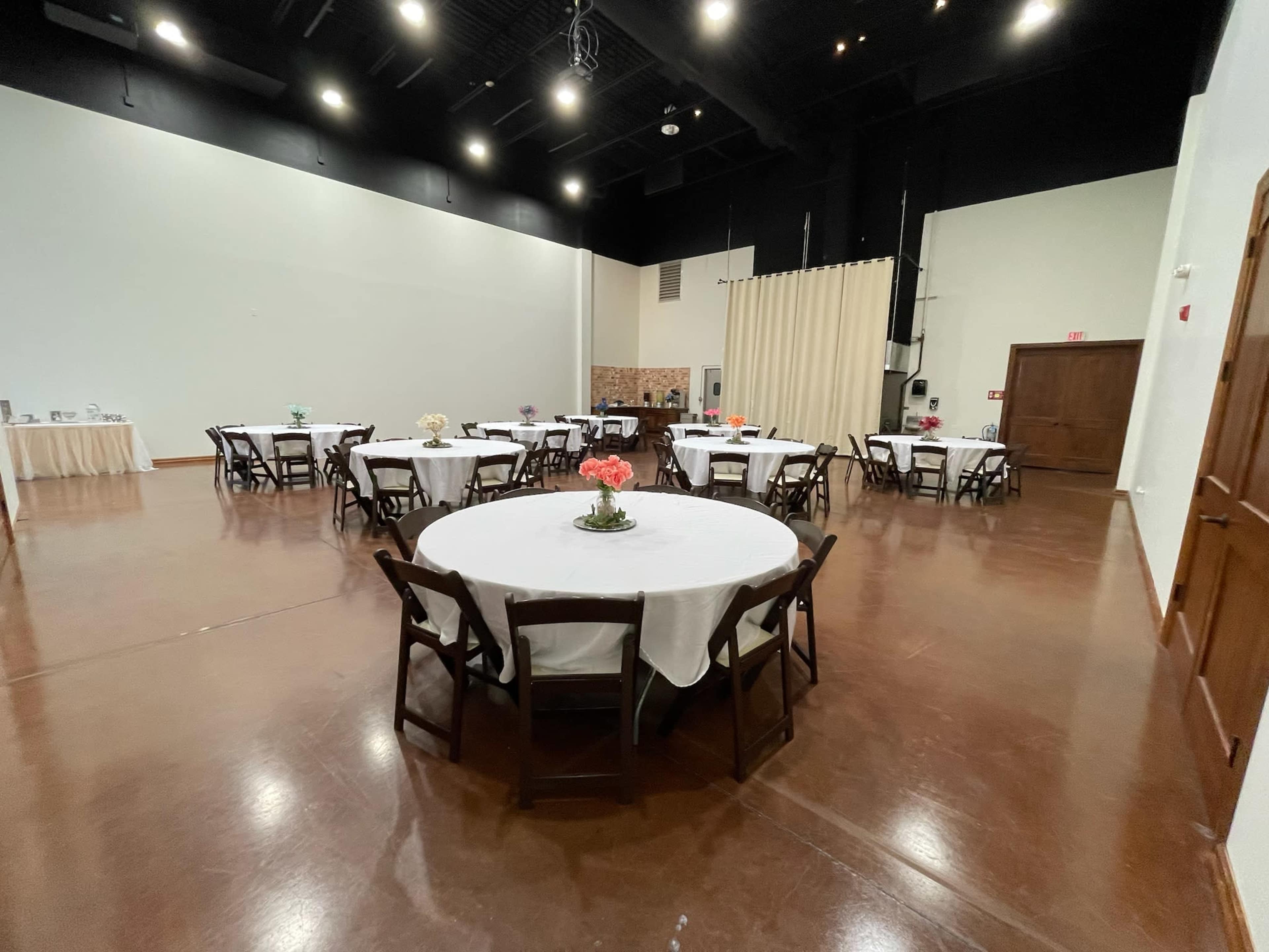 Modern, spacious 2000 sq ft space great for any event! Image in Du Page Township, Romeoville, IL