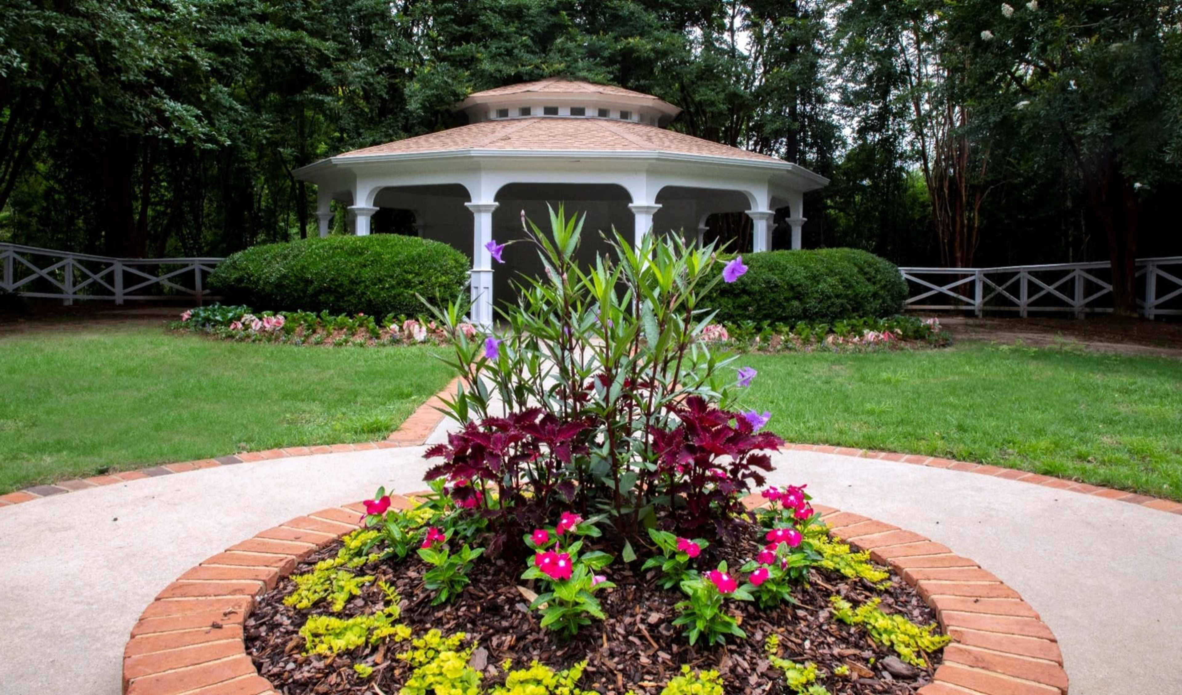 Historic Gardens close to Marietta Square Image in Marietta, Marietta, GA