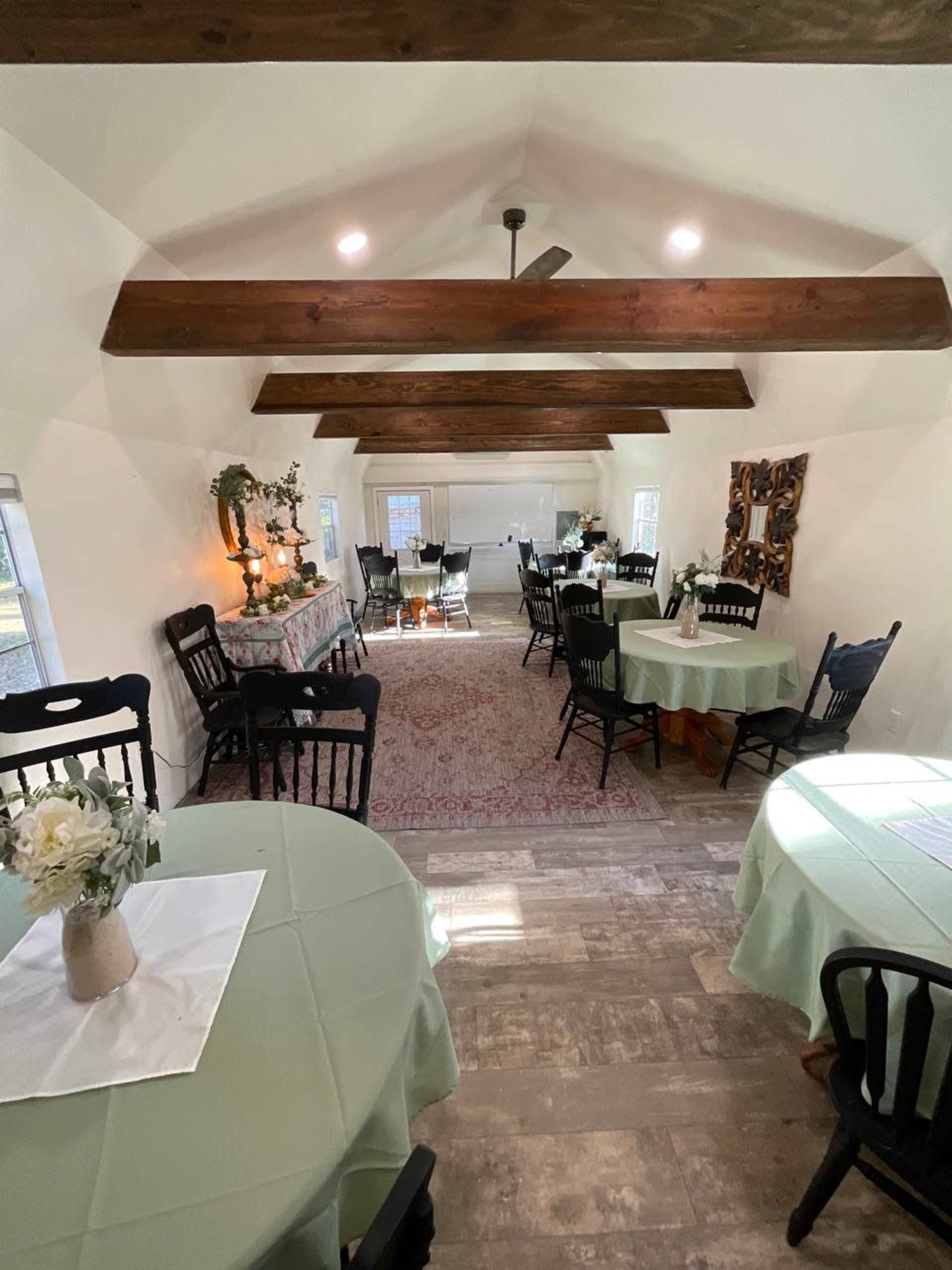 Indoor Studio and Outdoor Space by the Pond Image in , Plant City, FL