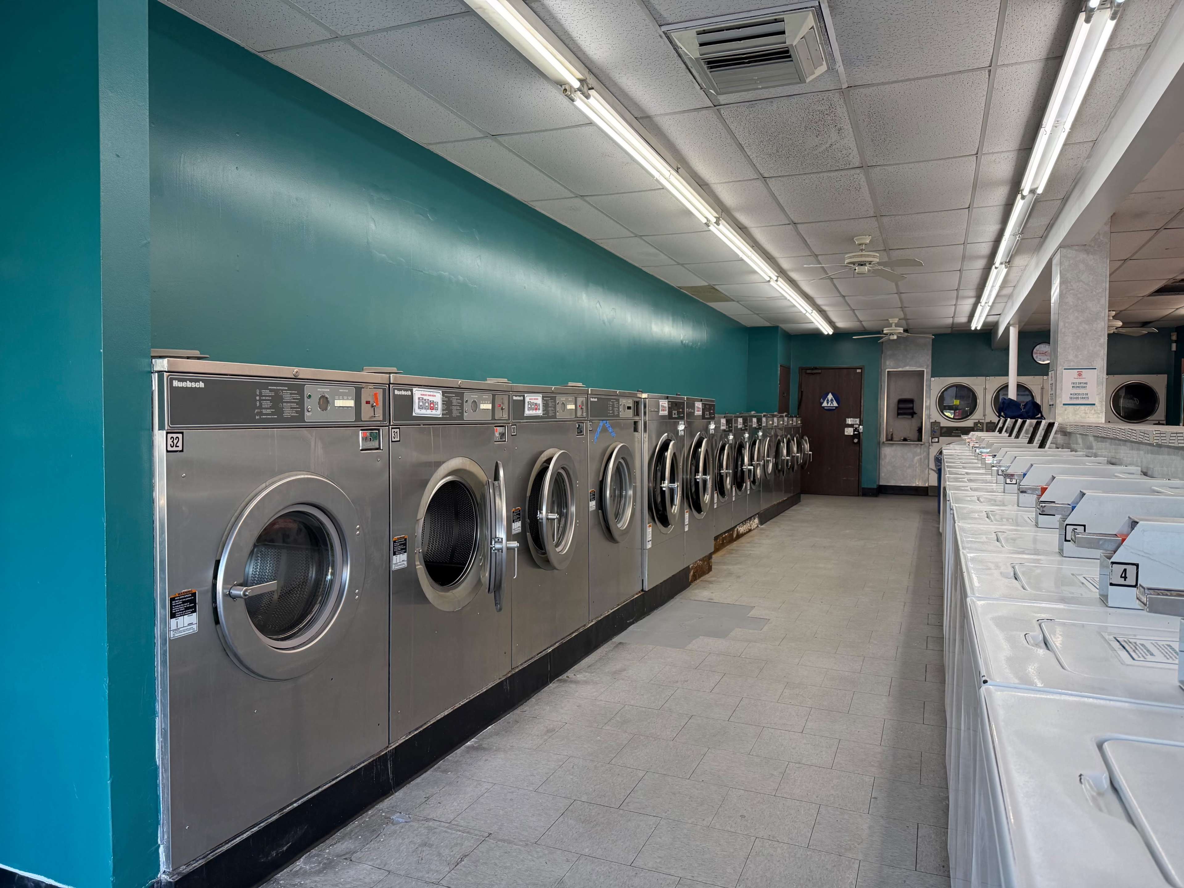 Colorful Laundromat w/ back alley and parking Image in Canoga Park, Canoga Park, CA