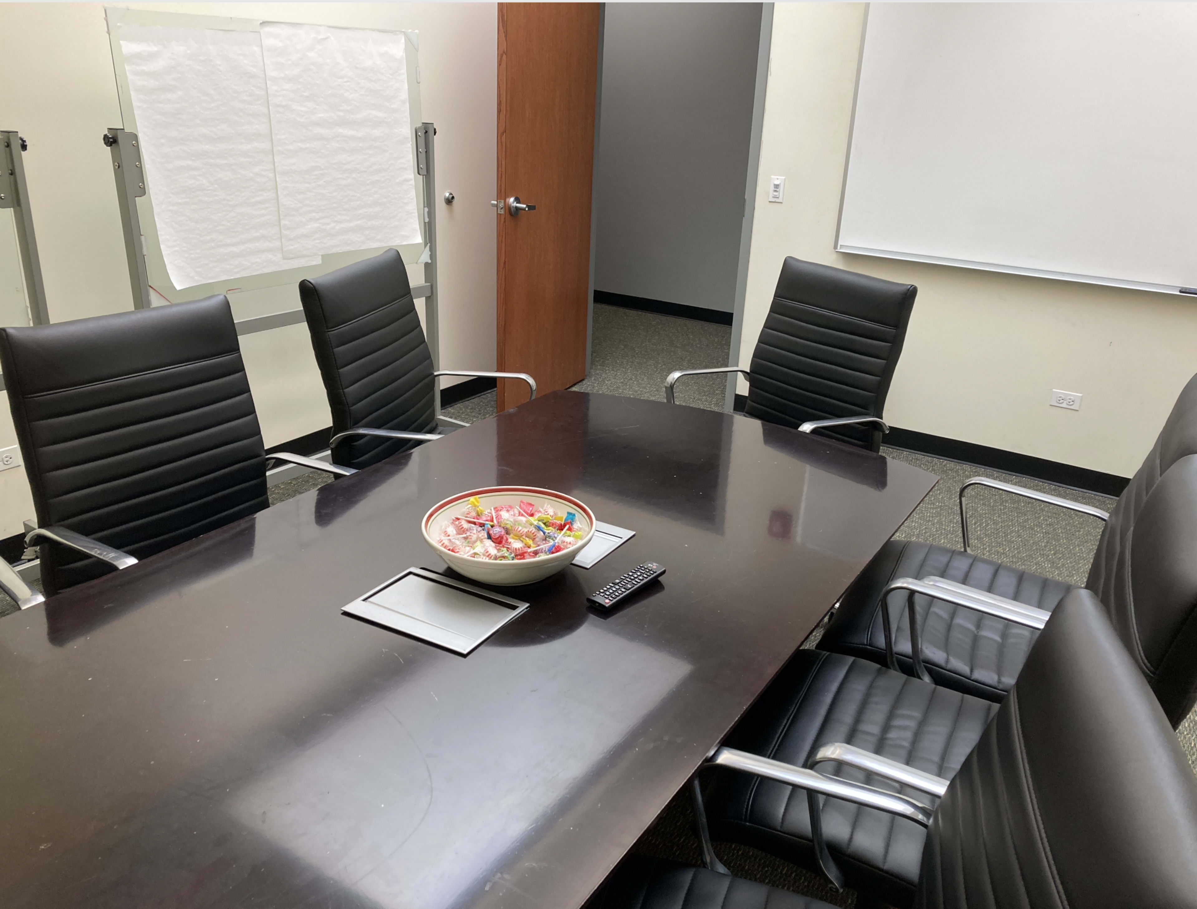 8 - 9 Seat Meeting Room In Naperville Office Building w/ Kitchenette, Private Bathrooms, Free Parking Image in Naperville Park District, Naperville, IL