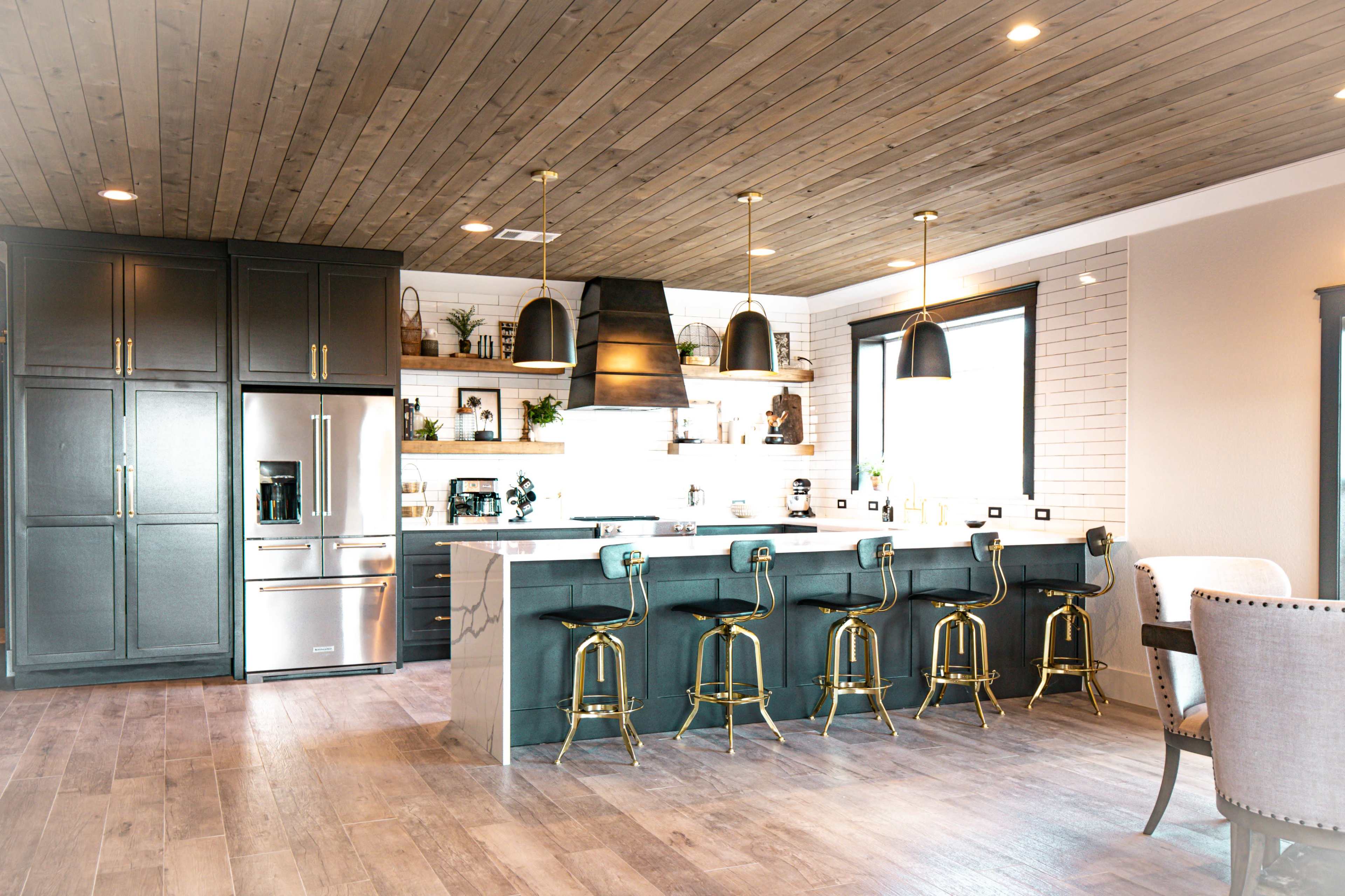 Expansive Industrial-Chic Indoor/Outdoor Venue with Scenic Views Image in , Leonard, TX