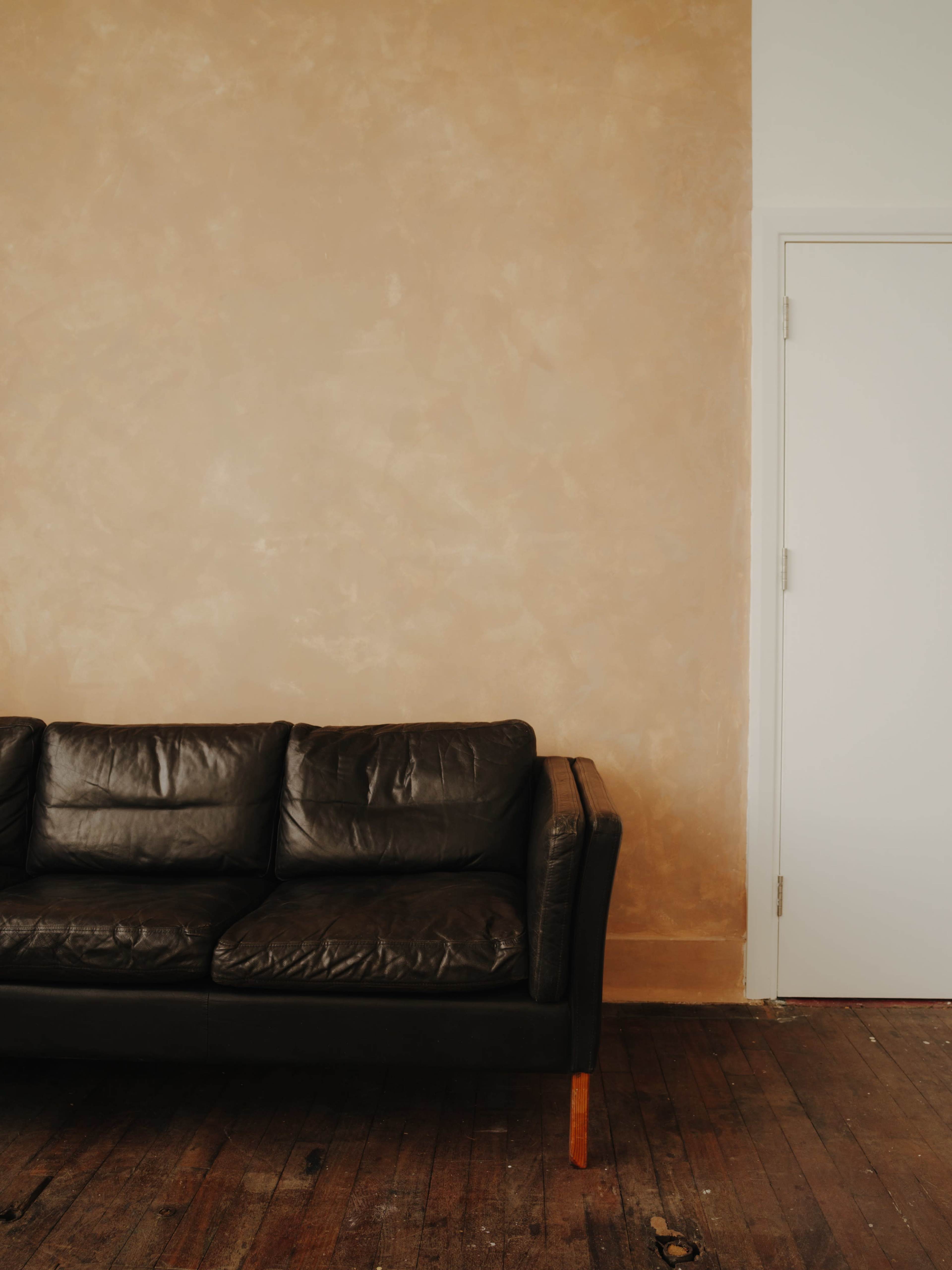 Daylight photography studio with infinity cove, Tottenham/Seven Sisters Image in Tottenham, London, ENG