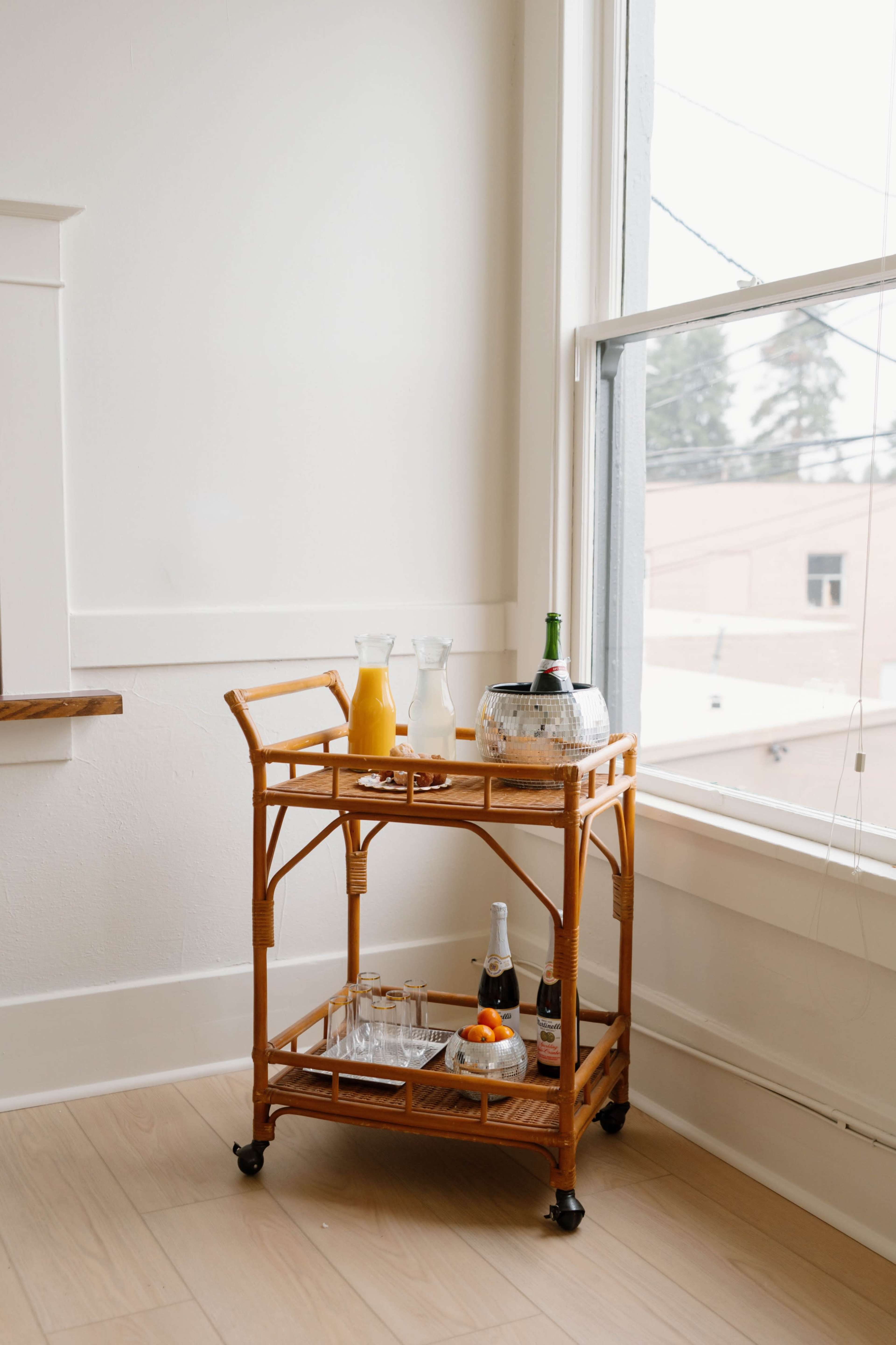 Downtown, light, bright & clean aesthetic space. Image in Puyallup, Puyallup, WA