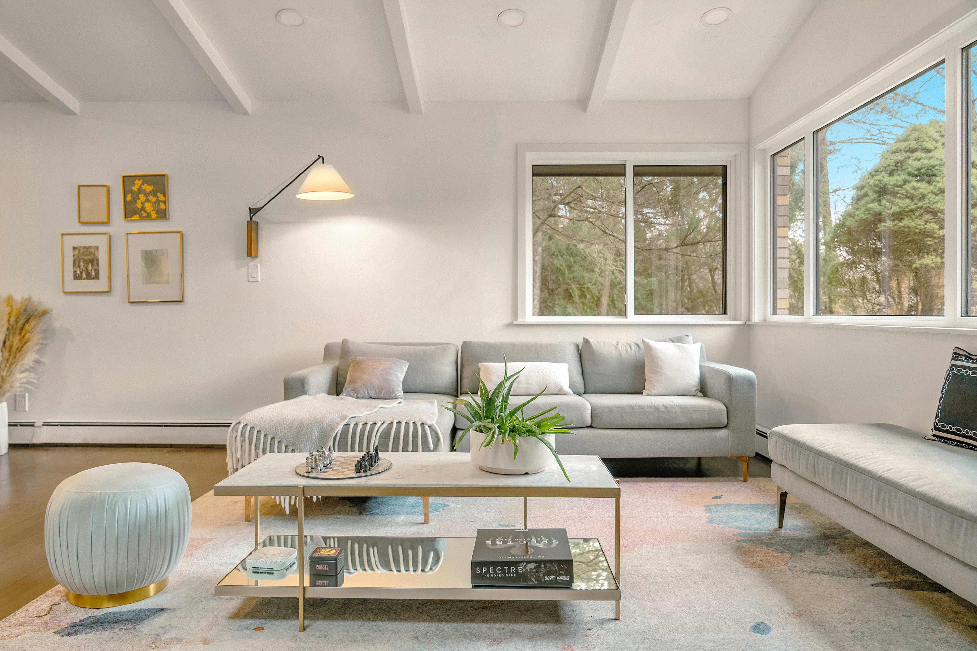 Mid Century Modern Unique Home Close to NYC Image in Mount Pleasant, Thornwood, NY