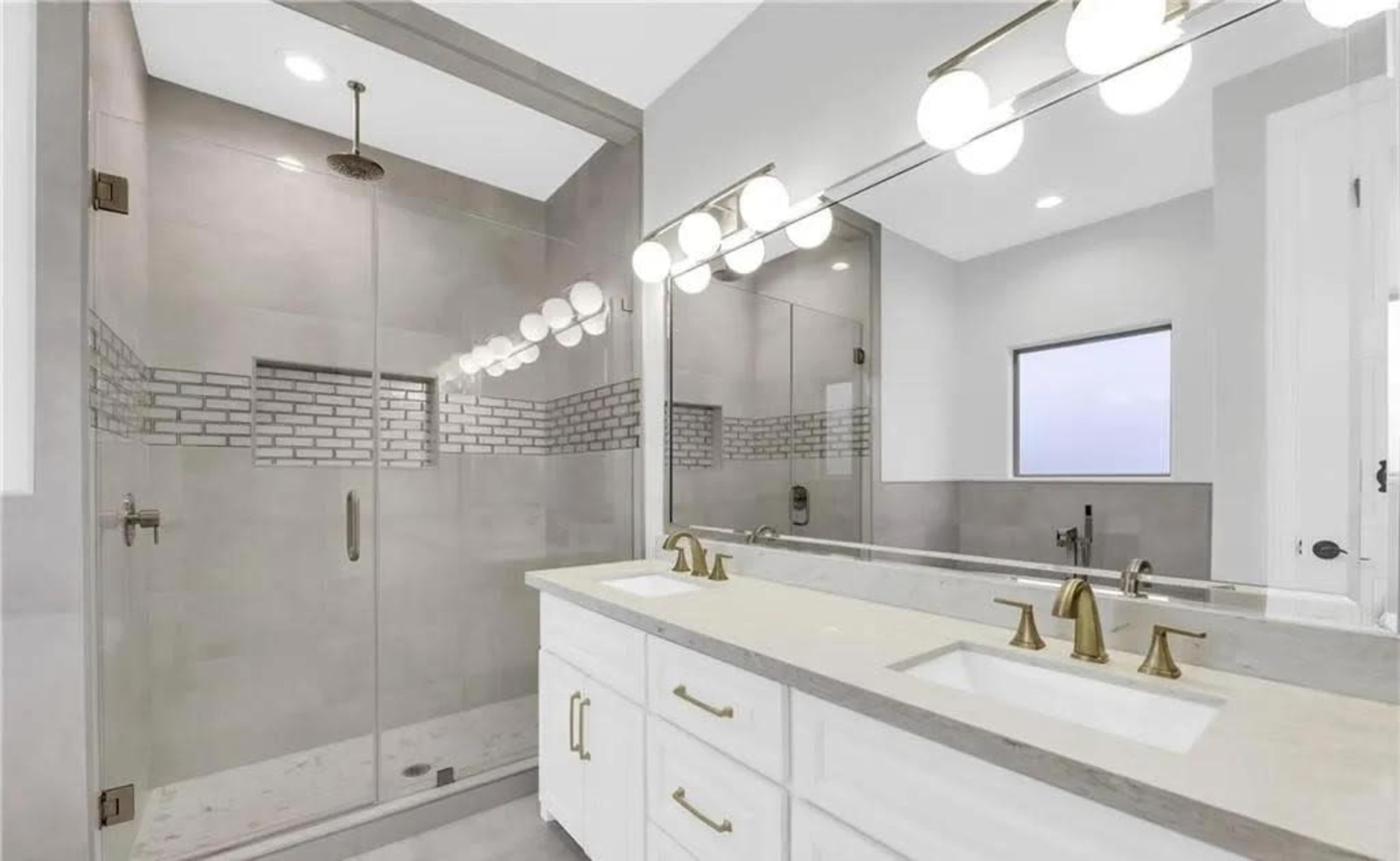 Luxurious Home near GolfCourse Image in Edinburg, Edinburg, TX