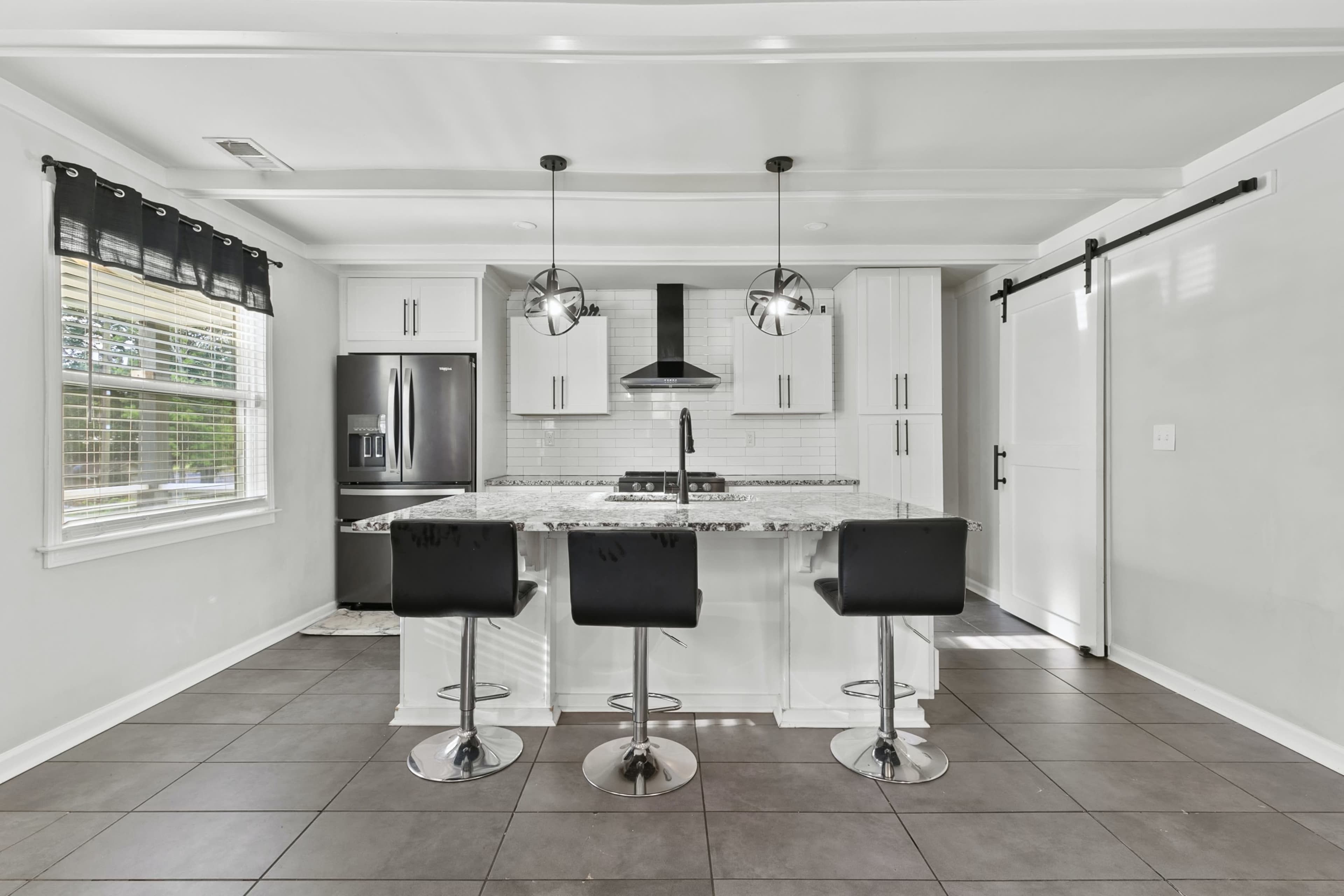 Contemporary Ranch Oasis in Atlanta Image in Grove Park, Atlanta, GA