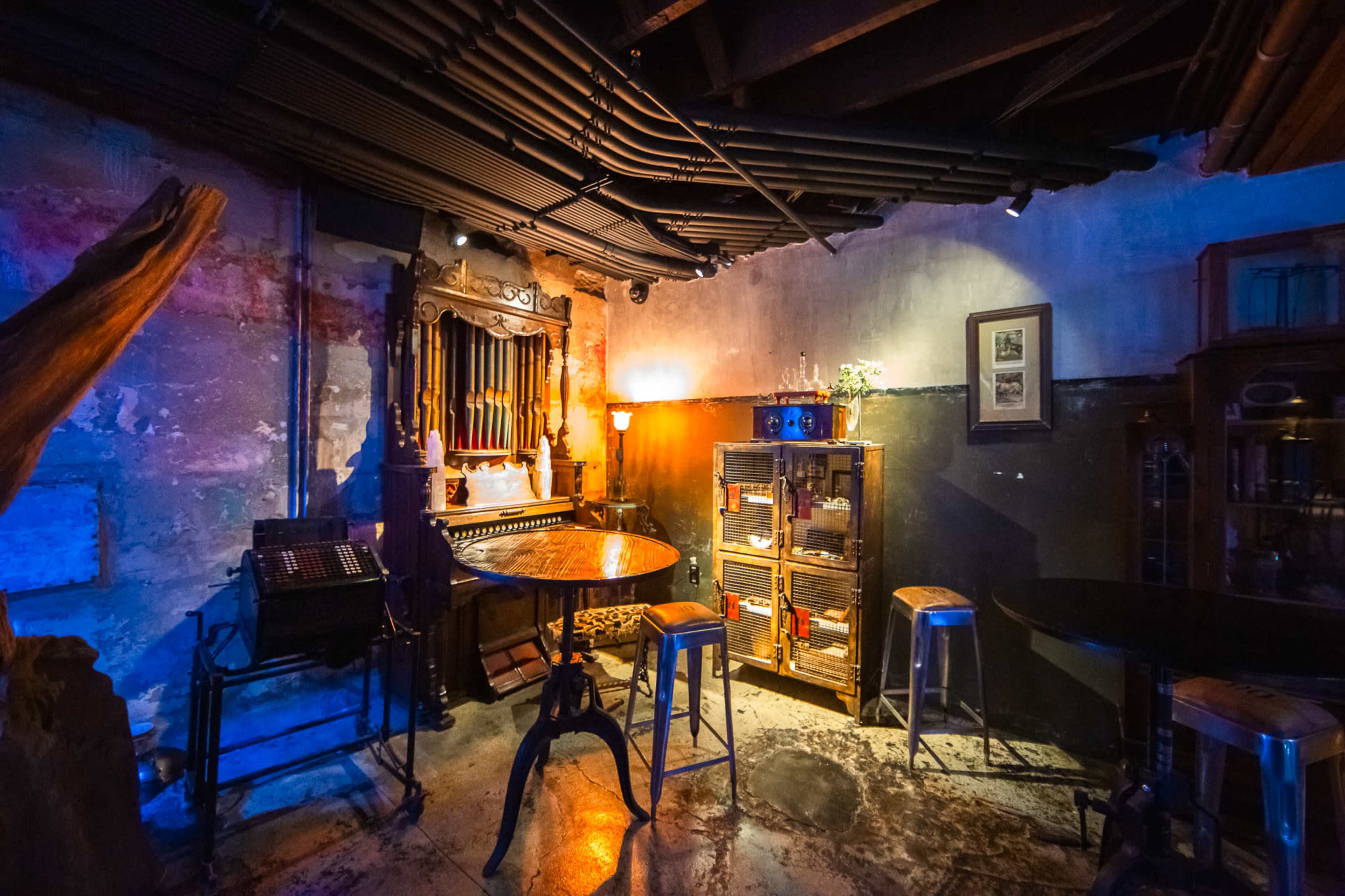 UNIQUE BASEMENT/SPEAKEASY Image in Central LA, los angeles, CA